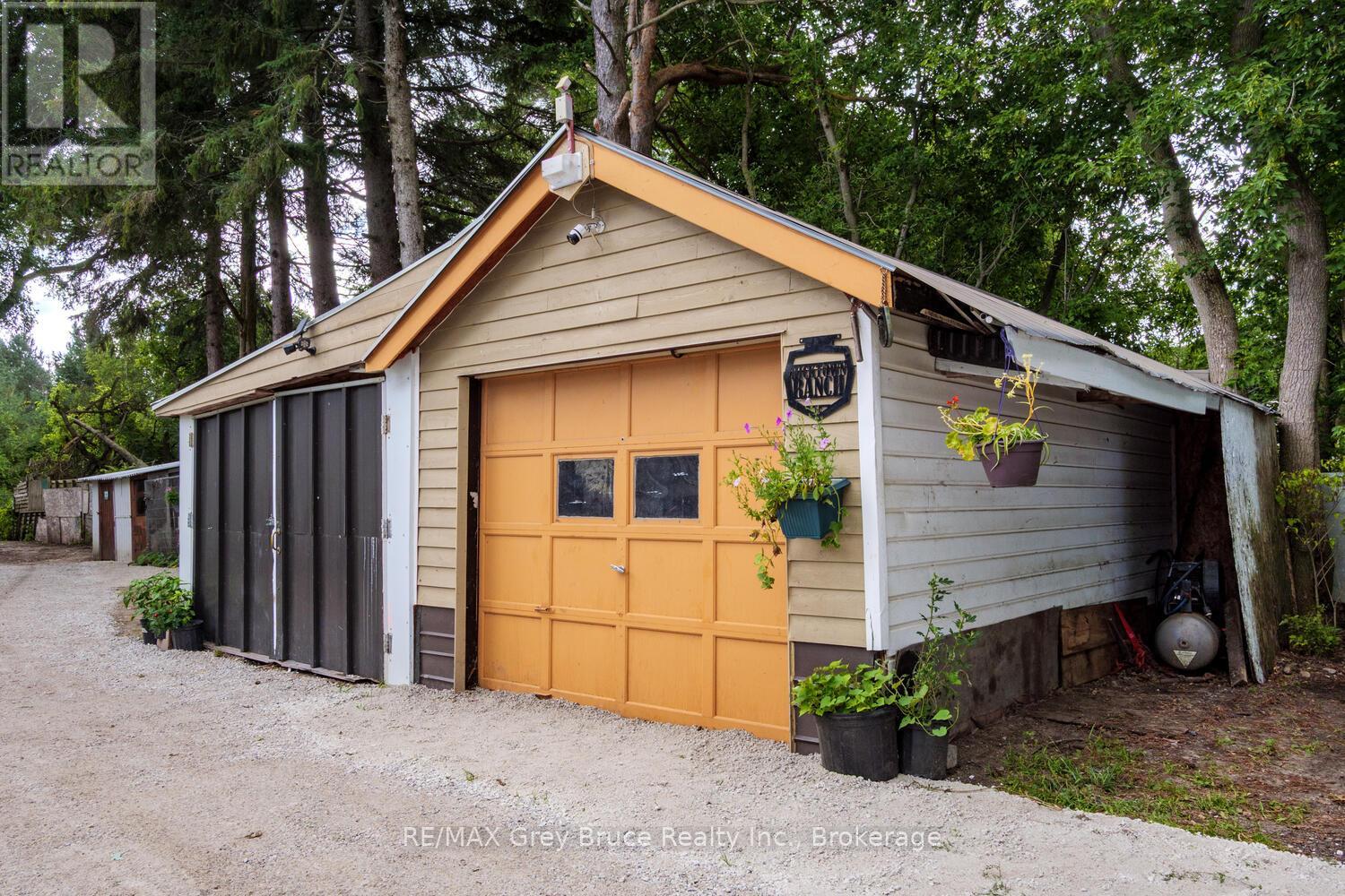 243 Queen Street W, South Bruce Peninsula, Ontario  N0H 1P0 - Photo 20 - X12375421