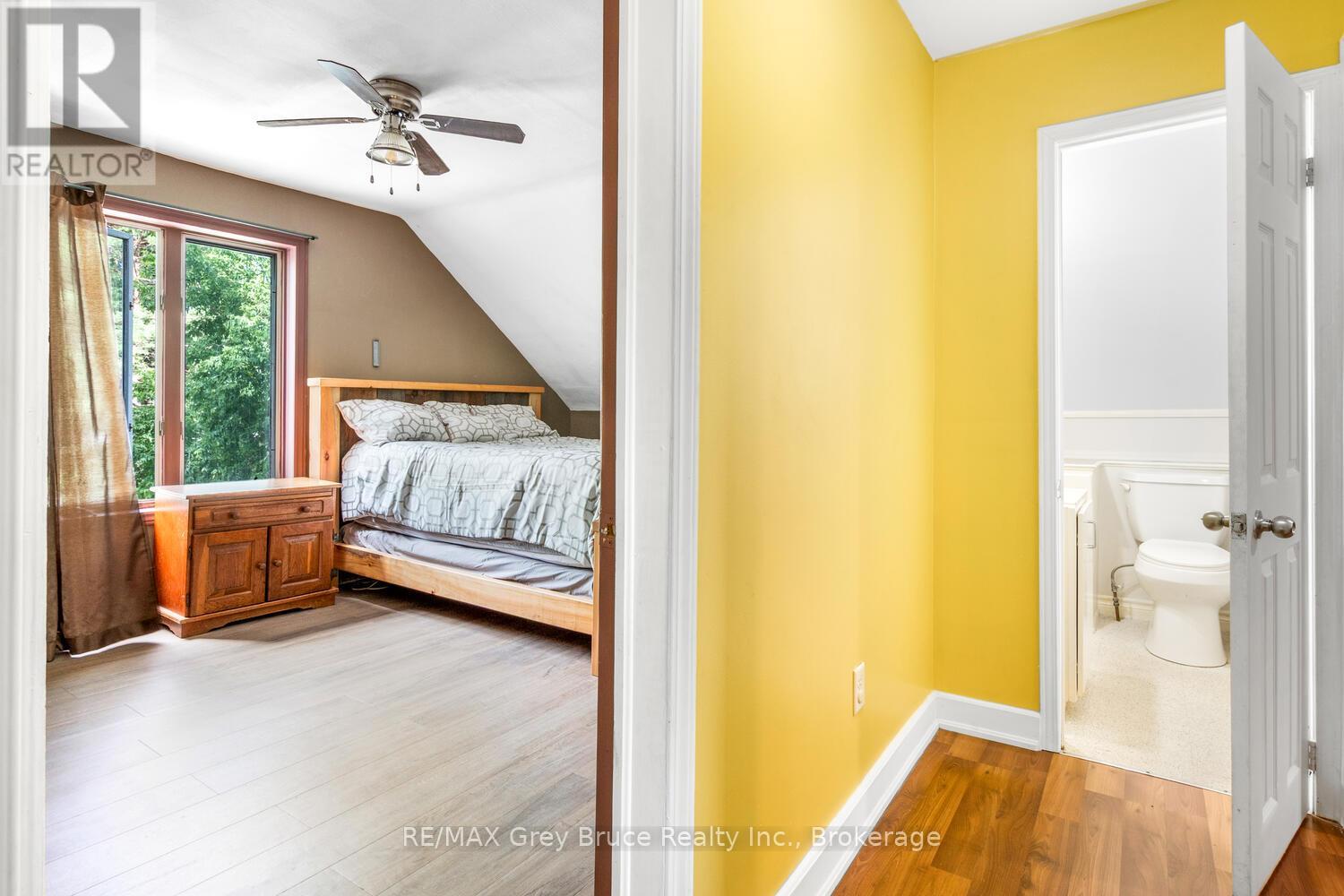 243 Queen Street W, South Bruce Peninsula, Ontario  N0H 1P0 - Photo 24 - X12375421