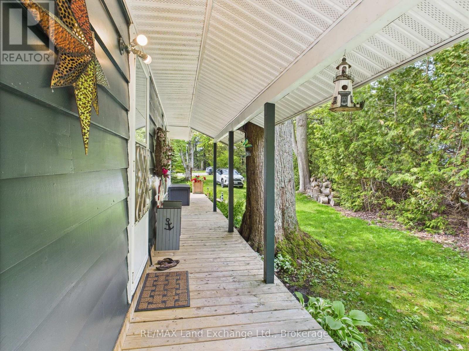 702 Yosacha Place, Huron-Kinloss, Ontario  N2Z 2X3 - Photo 11 - X12375426
