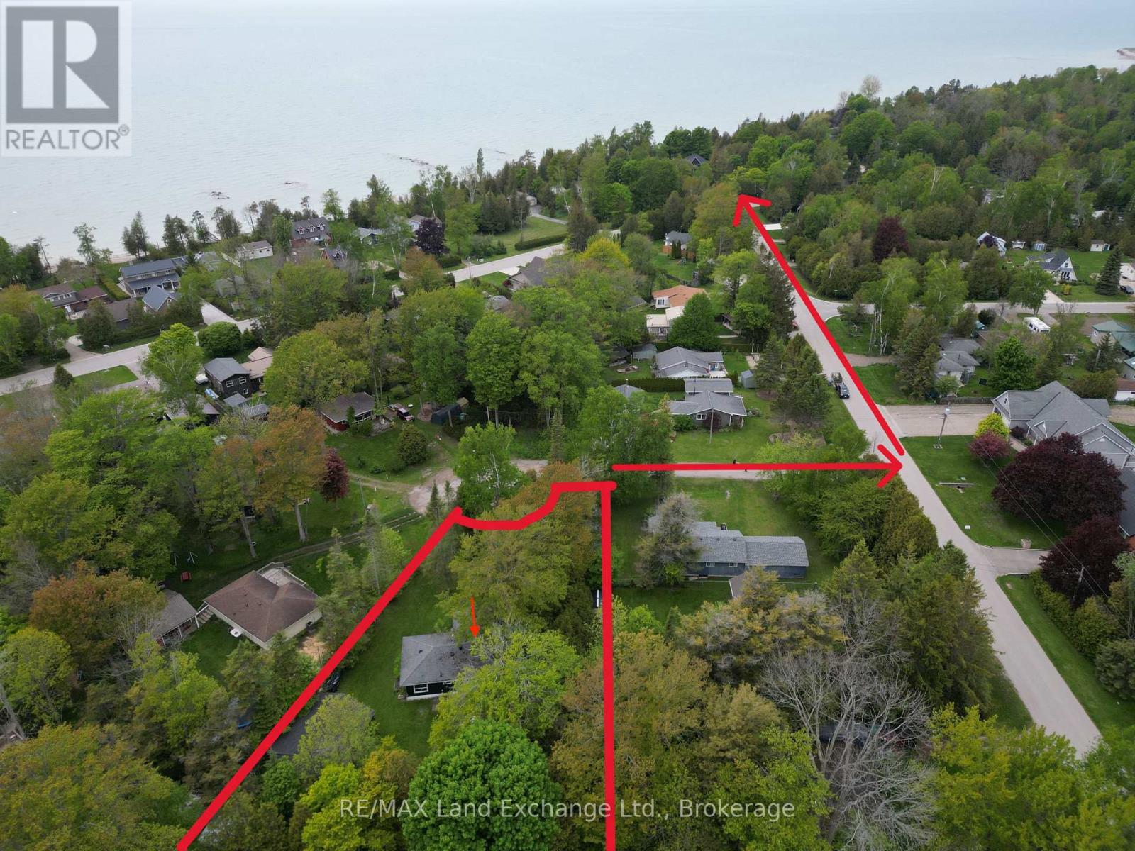 702 Yosacha Place, Huron-Kinloss, Ontario  N2Z 2X3 - Photo 25 - X12375426