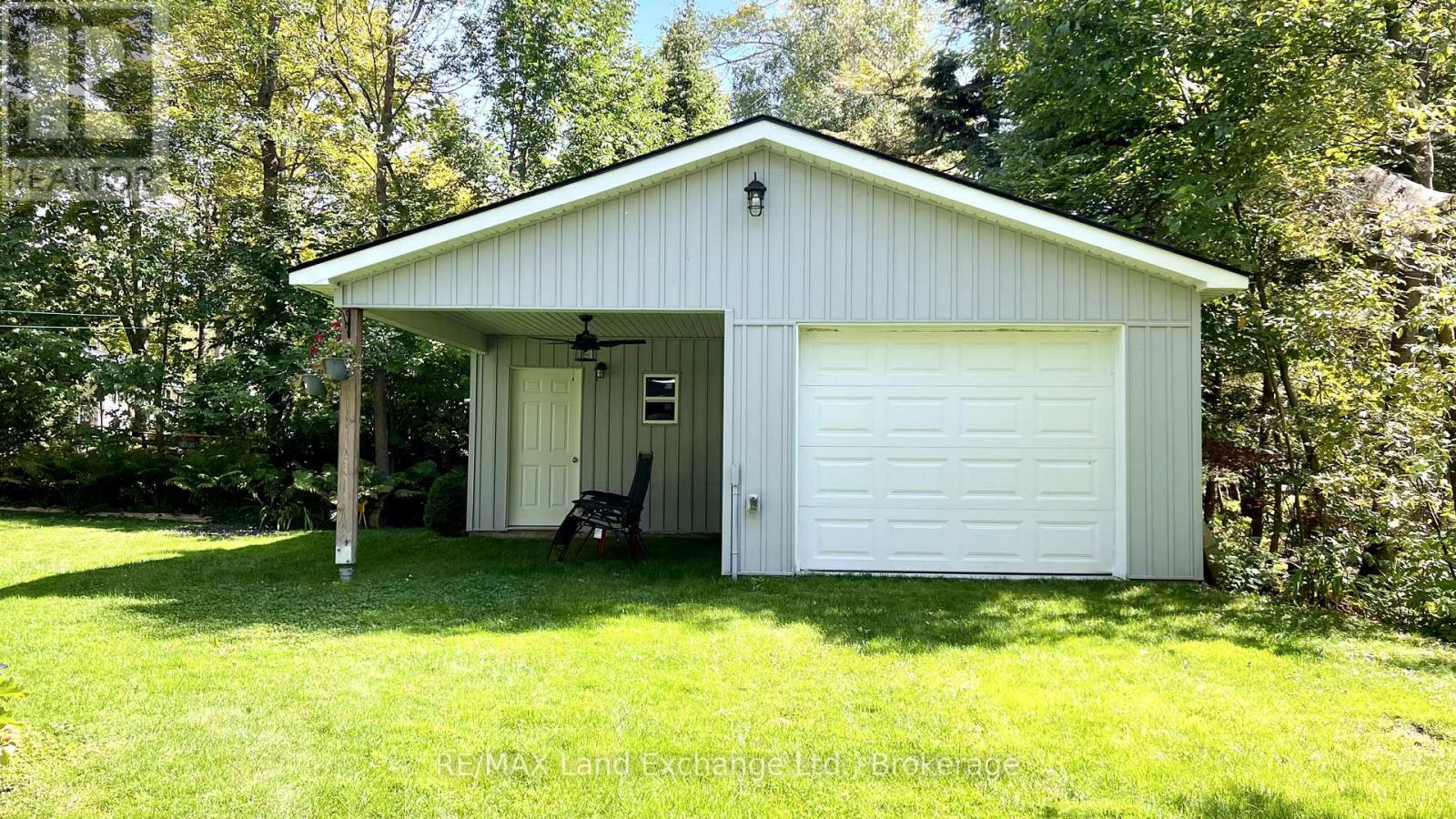 702 Yosacha Place, Huron-Kinloss, Ontario  N2Z 2X3 - Photo 3 - X12375426