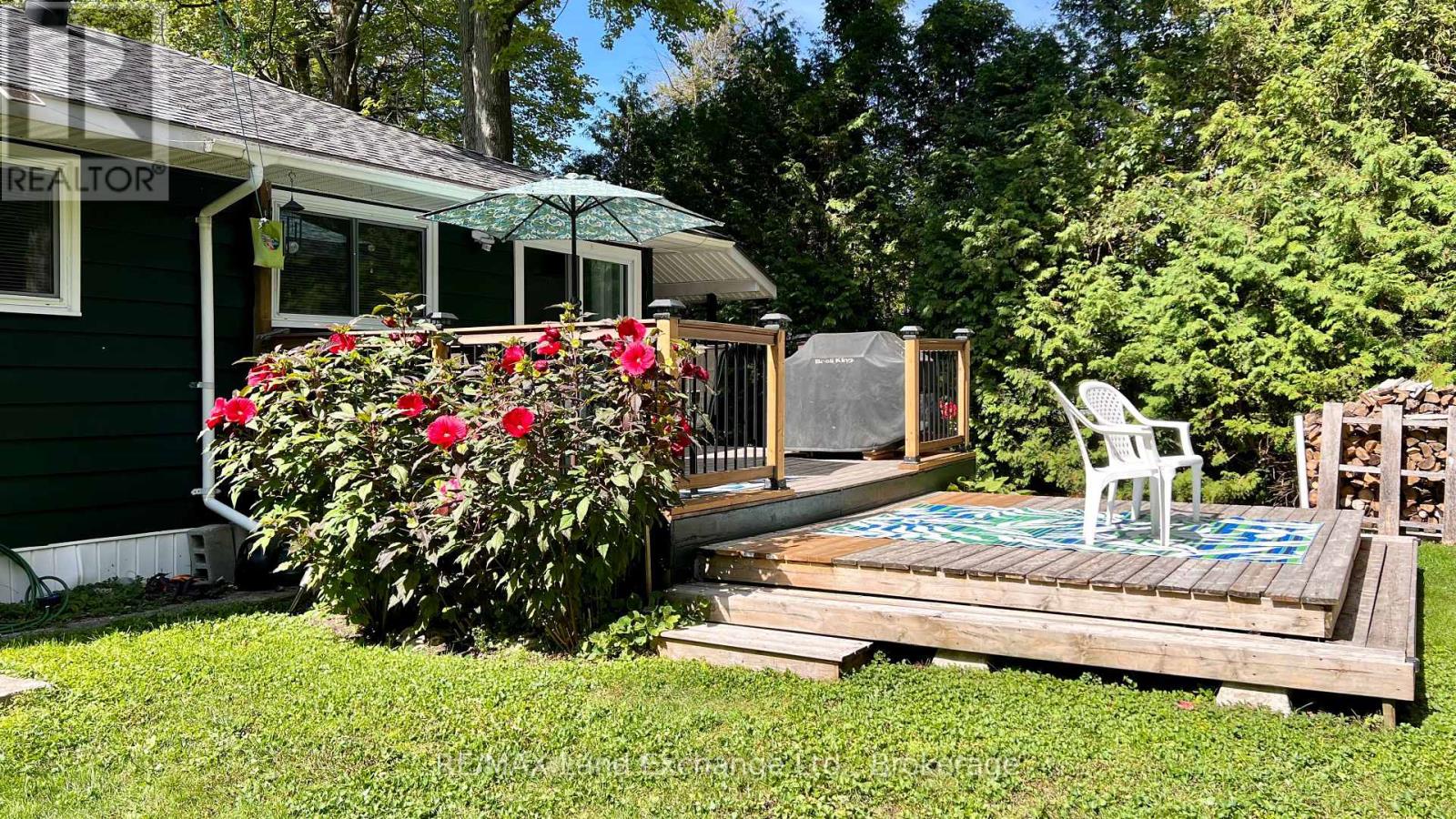 702 Yosacha Place, Huron-Kinloss, Ontario  N2Z 2X3 - Photo 4 - X12375426