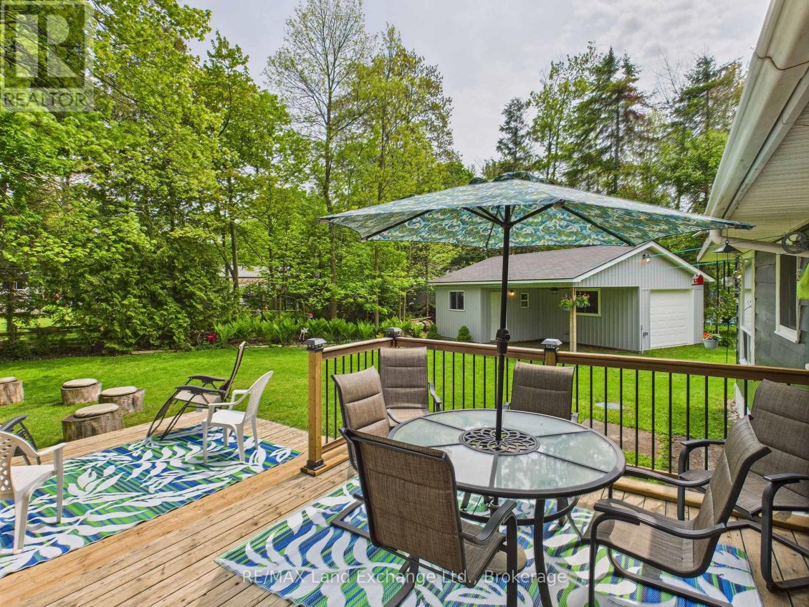 702 Yosacha Place, Huron-Kinloss, Ontario  N2Z 2X3 - Photo 9 - X12375426