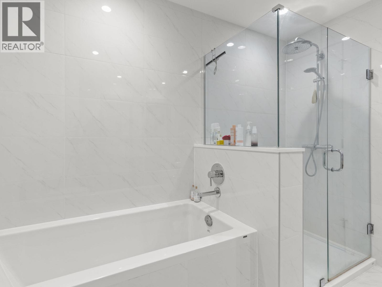 312 747 E 3rd Street, North Vancouver, British Columbia  V7L 1G8 - Photo 23 - R3042122
