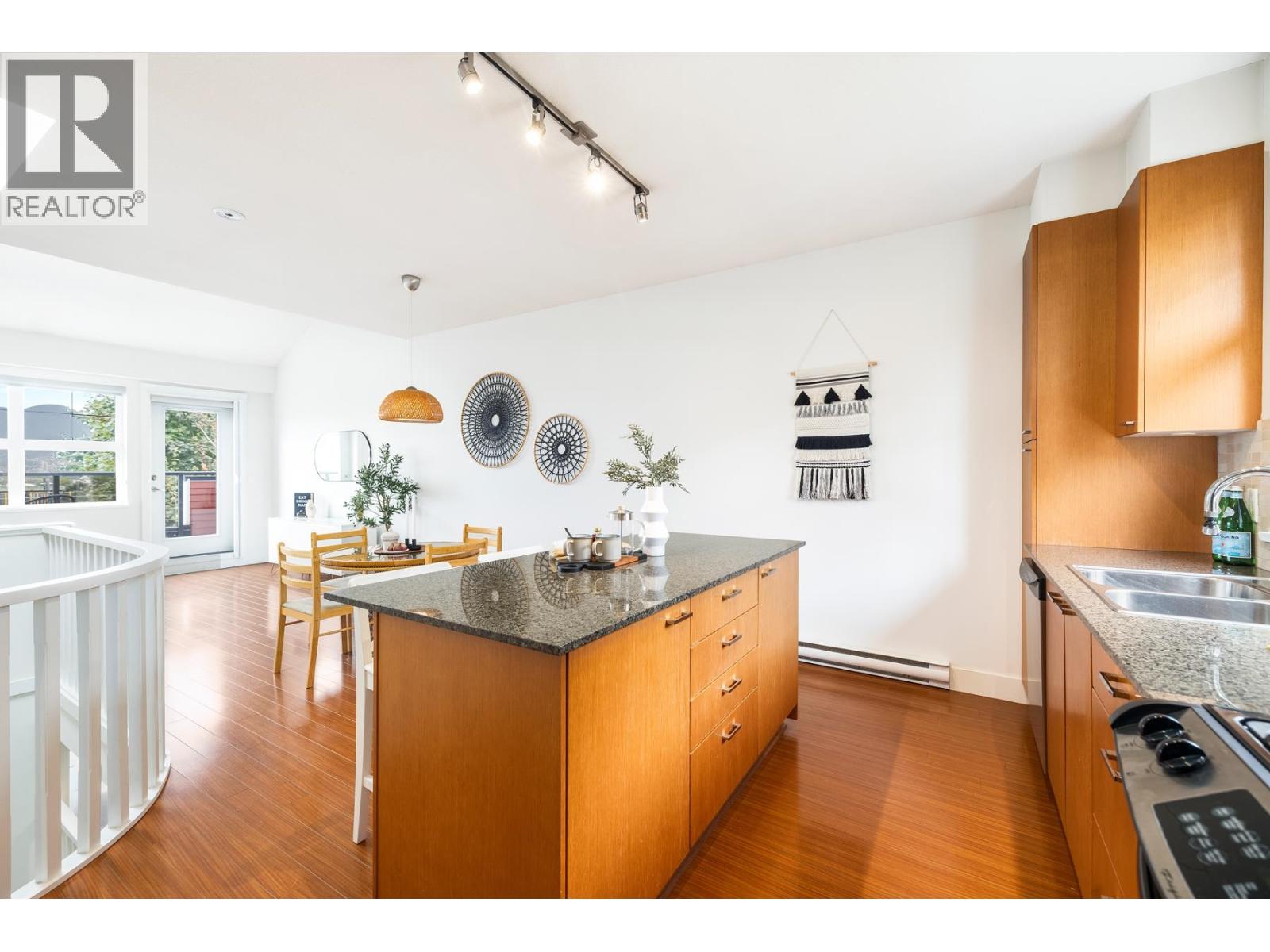 2276 St. George Street, Vancouver, British Columbia  V5T 3R2 - Photo 6 - R3042144