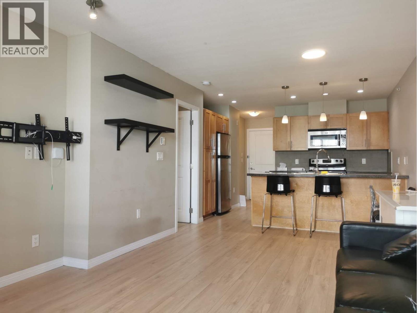 307 5000 Imperial Street, Burnaby, British Columbia  V5J 1C8 - Photo 2 - R3042167
