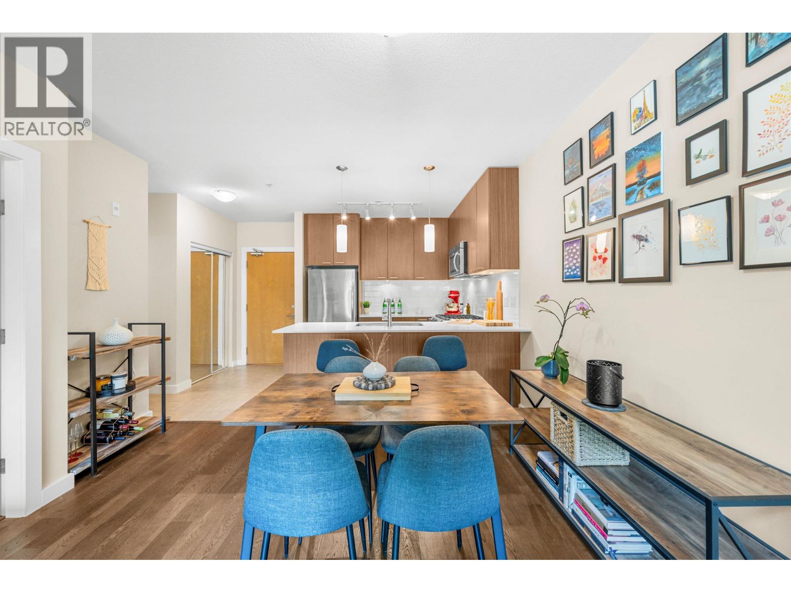 215 1330 Marine Drive, North Vancouver, British Columbia  V7P 1T4 - Photo 11 - R3042179
