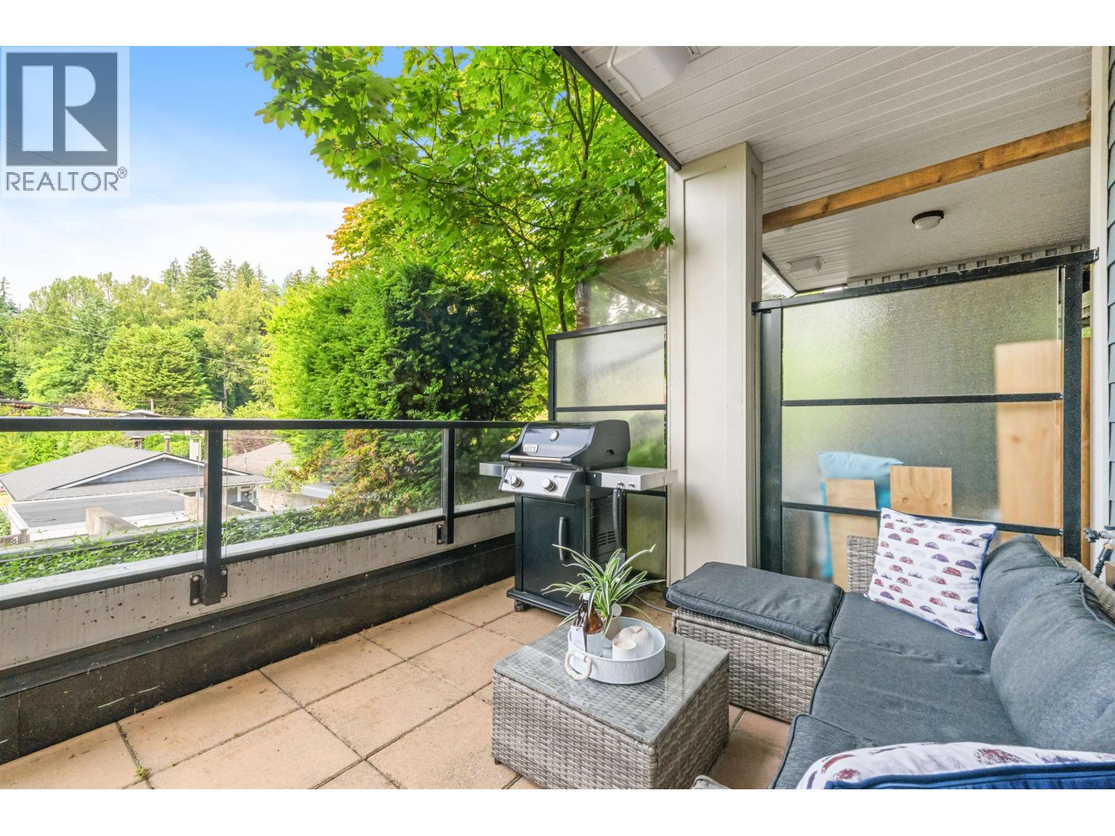 215 1330 Marine Drive, North Vancouver, British Columbia  V7P 1T4 - Photo 5 - R3042179