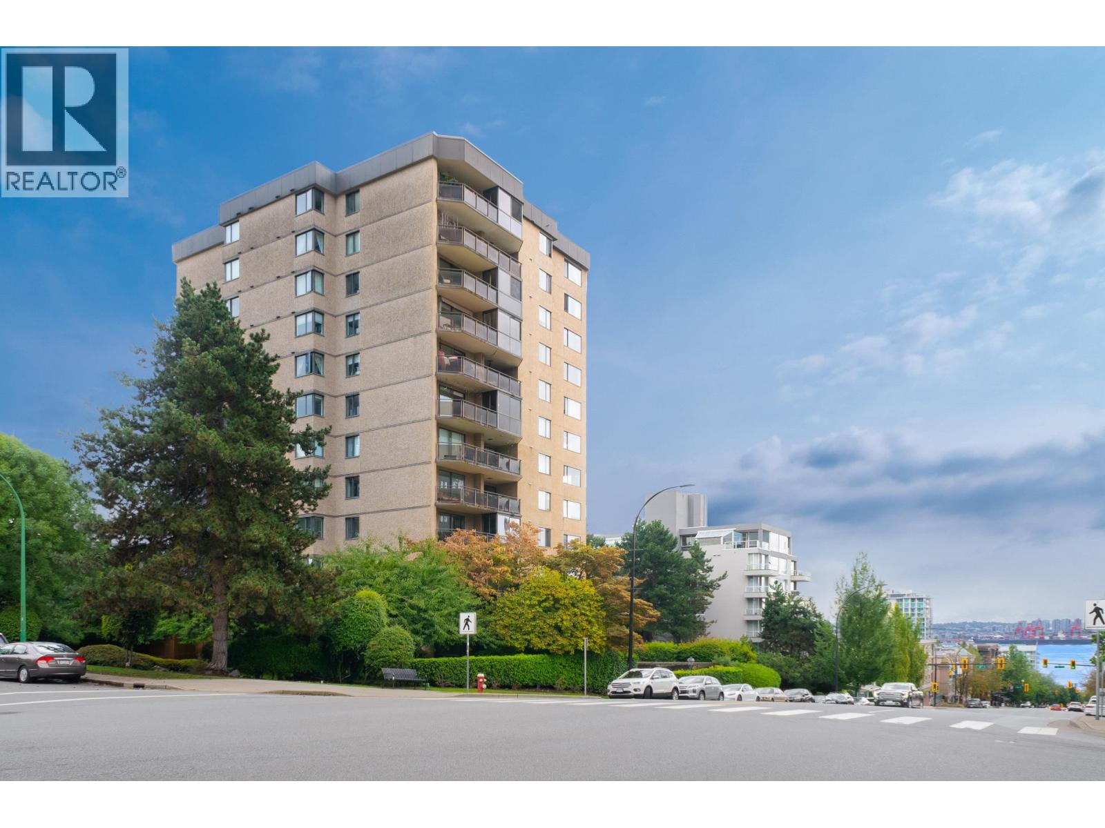 303 444 Lonsdale Avenue, North Vancouver, British Columbia  V7M 3H5 - Photo 2 - R3042190