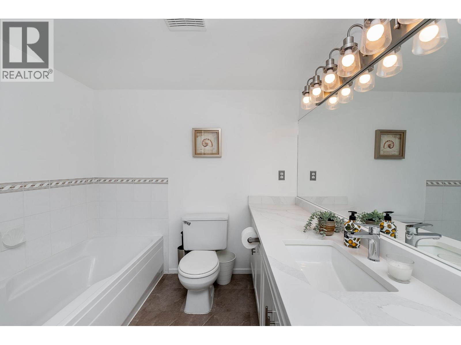 214 3075 Primrose Lane, Coquitlam, British Columbia  V3B 7S2 - Photo 13 - R3042249