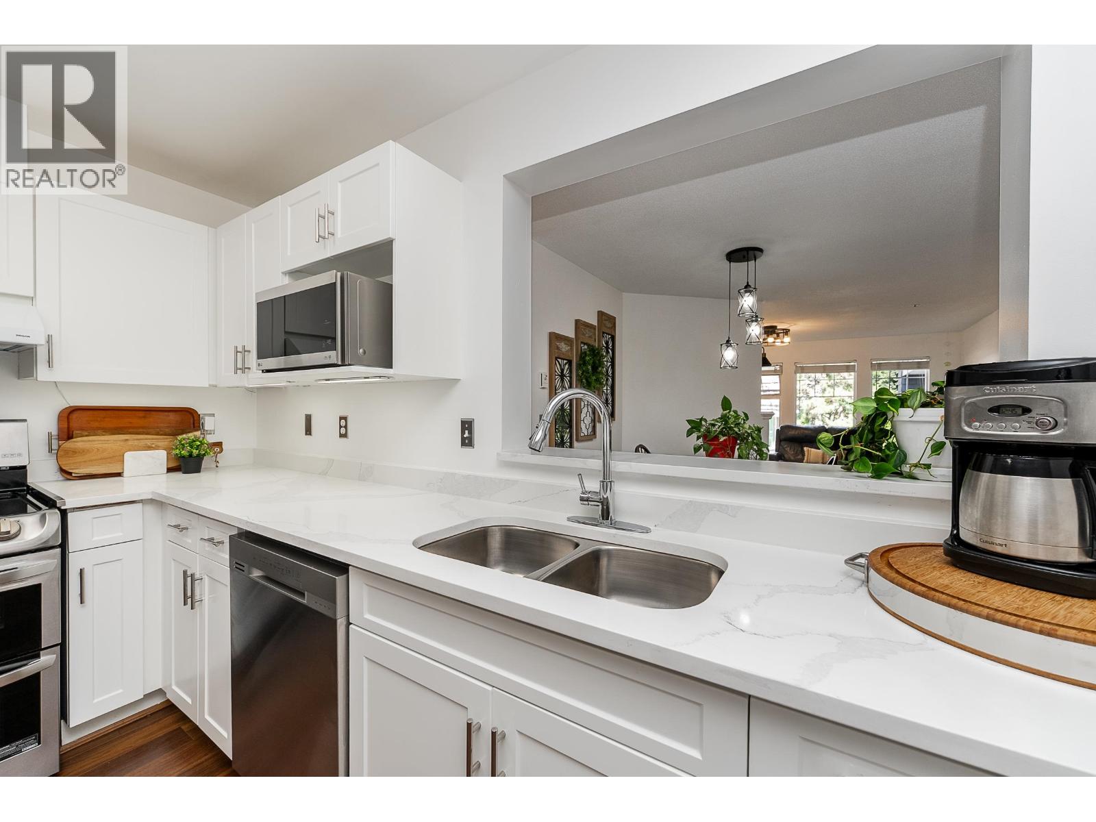 214 3075 Primrose Lane, Coquitlam, British Columbia  V3B 7S2 - Photo 7 - R3042249