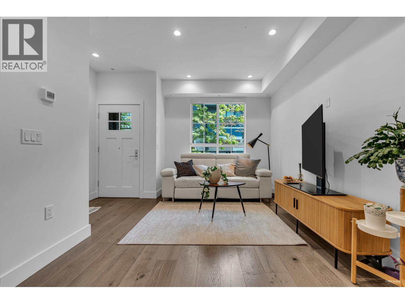 8117 Shaughnessy Street, Vancouver, British Columbia  V6P 3X9 - Photo 4 - R3042264