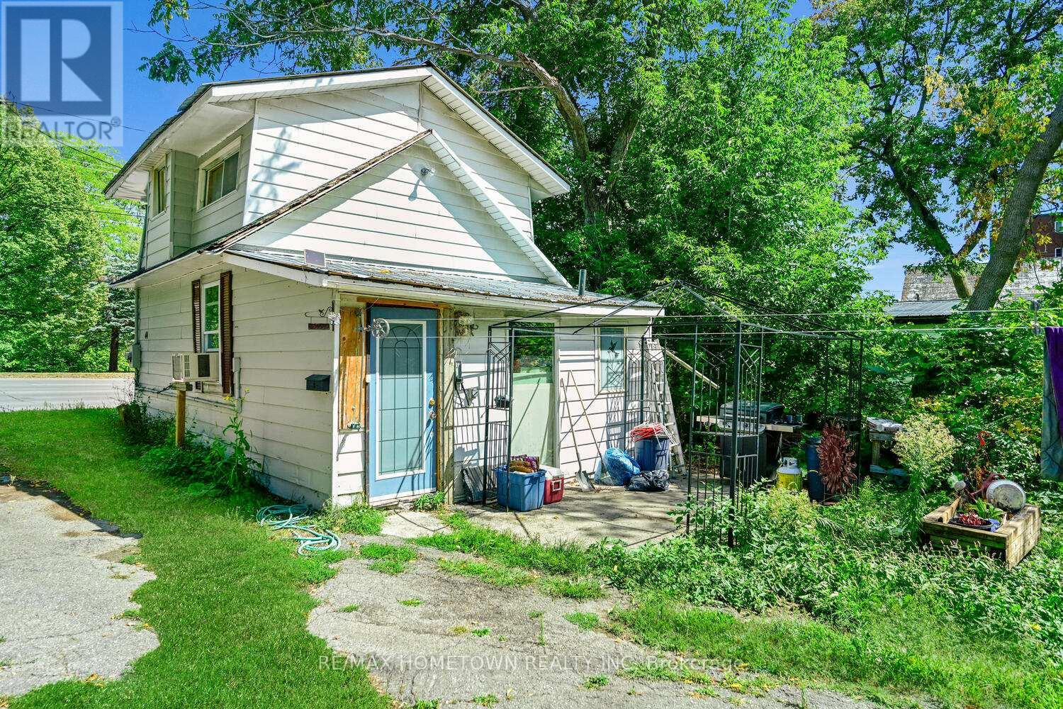 44 Stewart Boulevard, Brockville, Ontario  K6V 4W1 - Photo 3 - X12375398