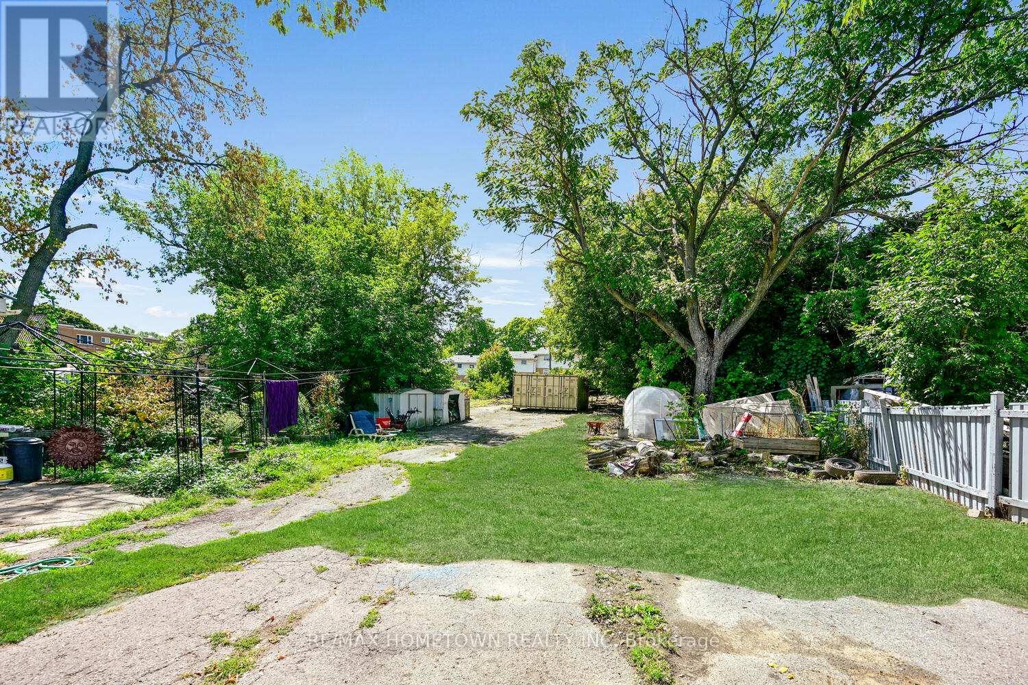 44 Stewart Boulevard, Brockville, Ontario  K6V 4W1 - Photo 7 - X12375398