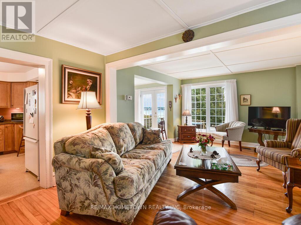 92 Water Street E, Brockville, Ontario  K6V 1A5 - Photo 11 - X12375423