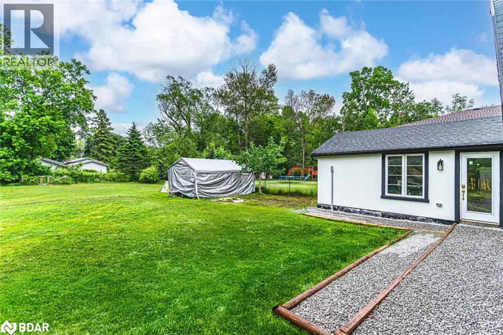 1011 Gilmore Avenue, Lefroy, Ontario  L0L 1W0 - Photo 10 - 40762547