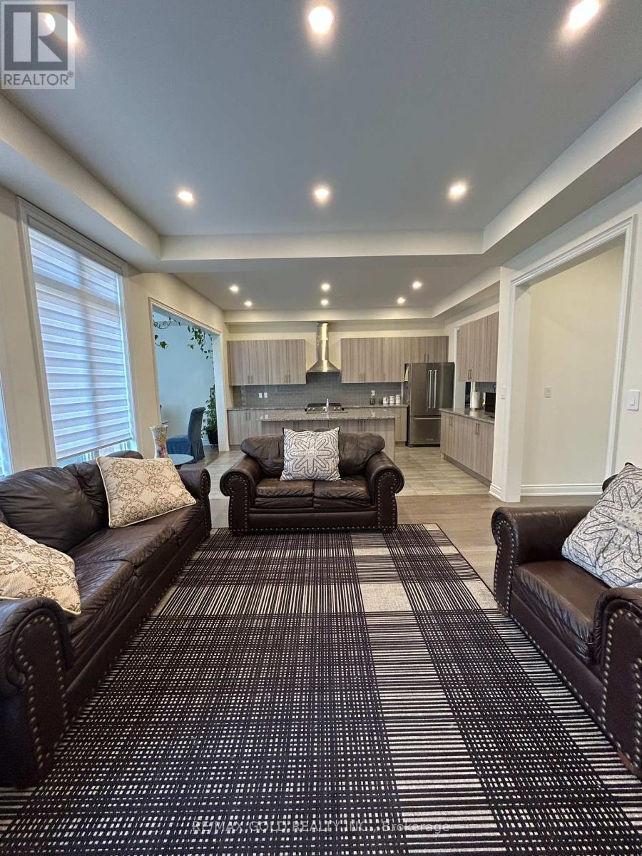 3318 Millicent Avenue, Oakville, Ontario  L6H 0Z8 - Photo 10 - W12365325