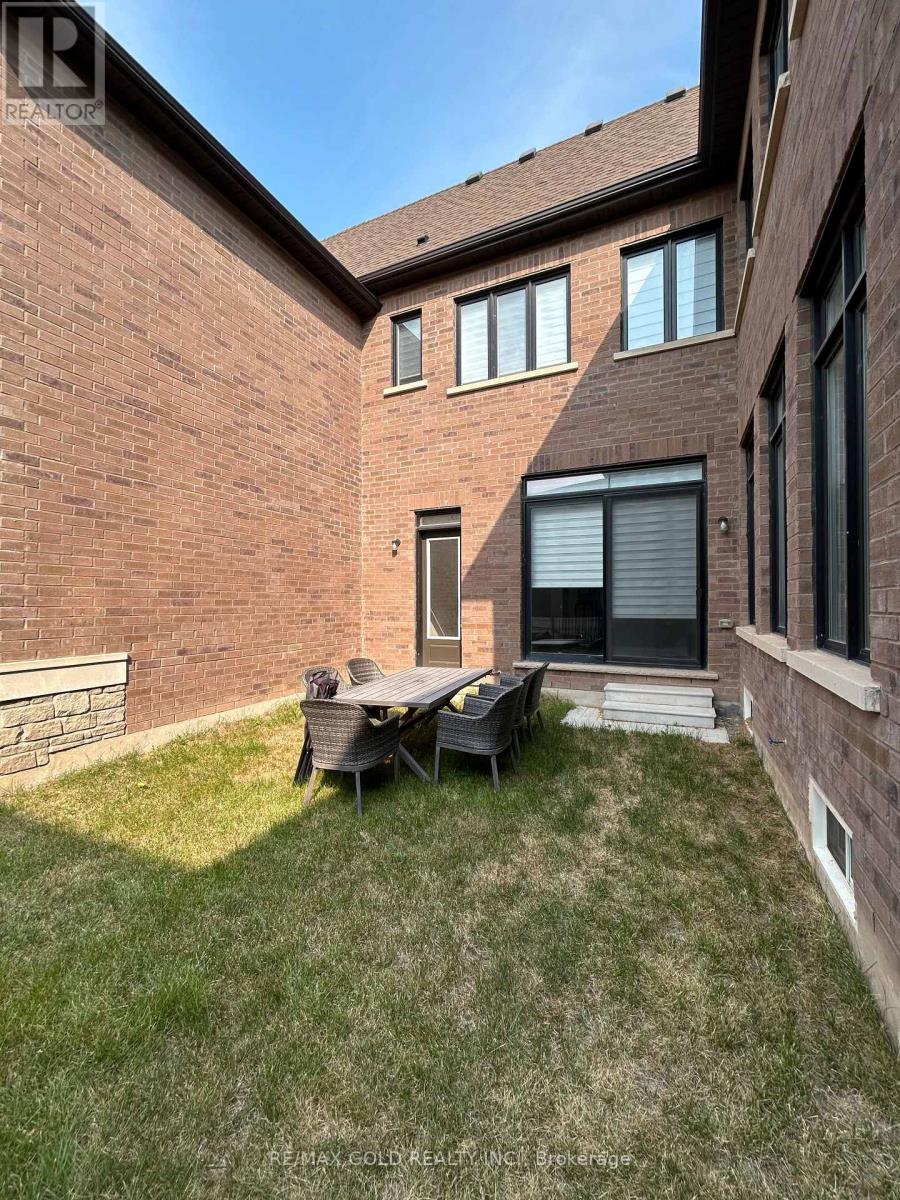 3318 Millicent Avenue, Oakville, Ontario  L6H 0Z8 - Photo 16 - W12365325