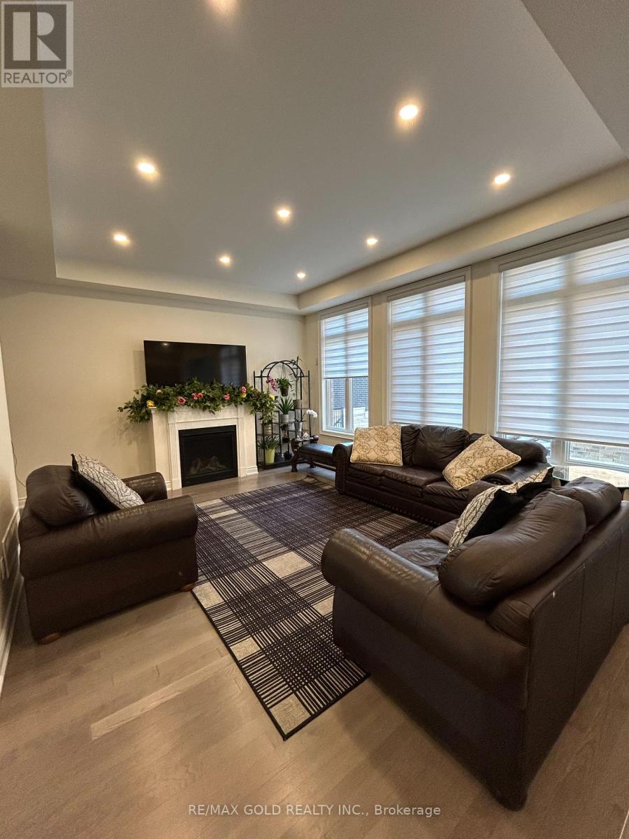 3318 Millicent Avenue, Oakville, Ontario  L6H 0Z8 - Photo 8 - W12365325