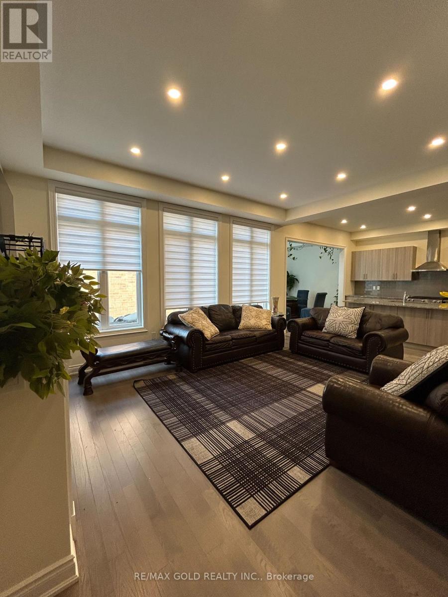 3318 Millicent Avenue, Oakville, Ontario  L6H 0Z8 - Photo 9 - W12365325
