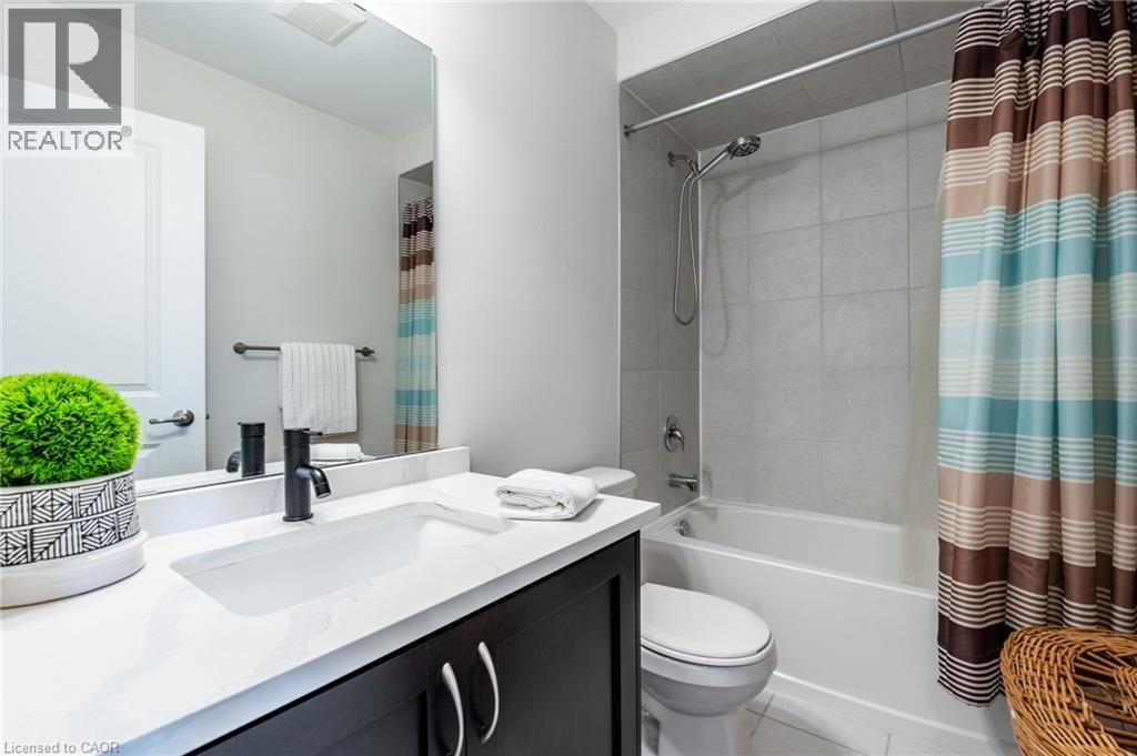 70 Borers Creek Circle, Hamilton, Ontario  L8B 1W3 - Photo 32 - 40756009