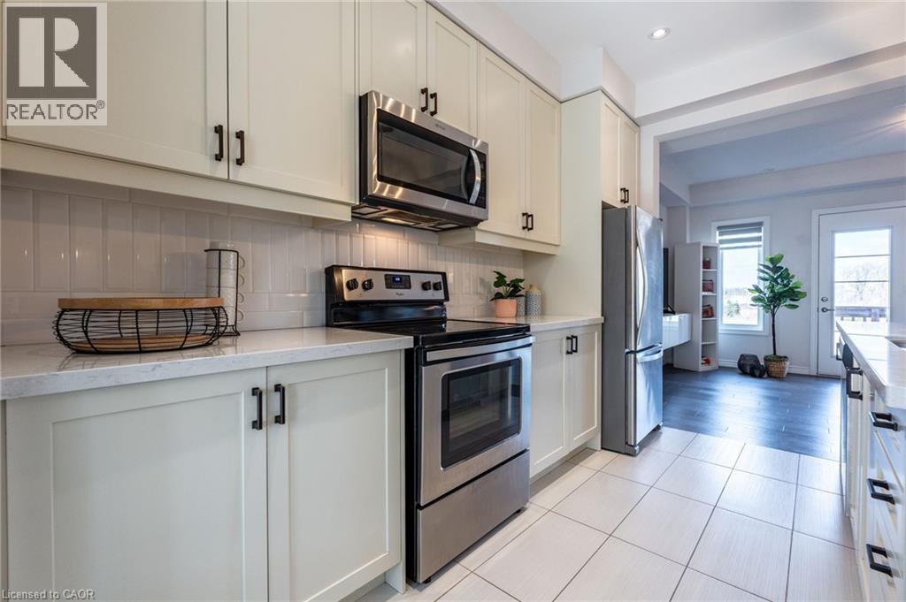 70 Borers Creek Circle, Hamilton, Ontario  L8B 1W3 - Photo 8 - 40756009