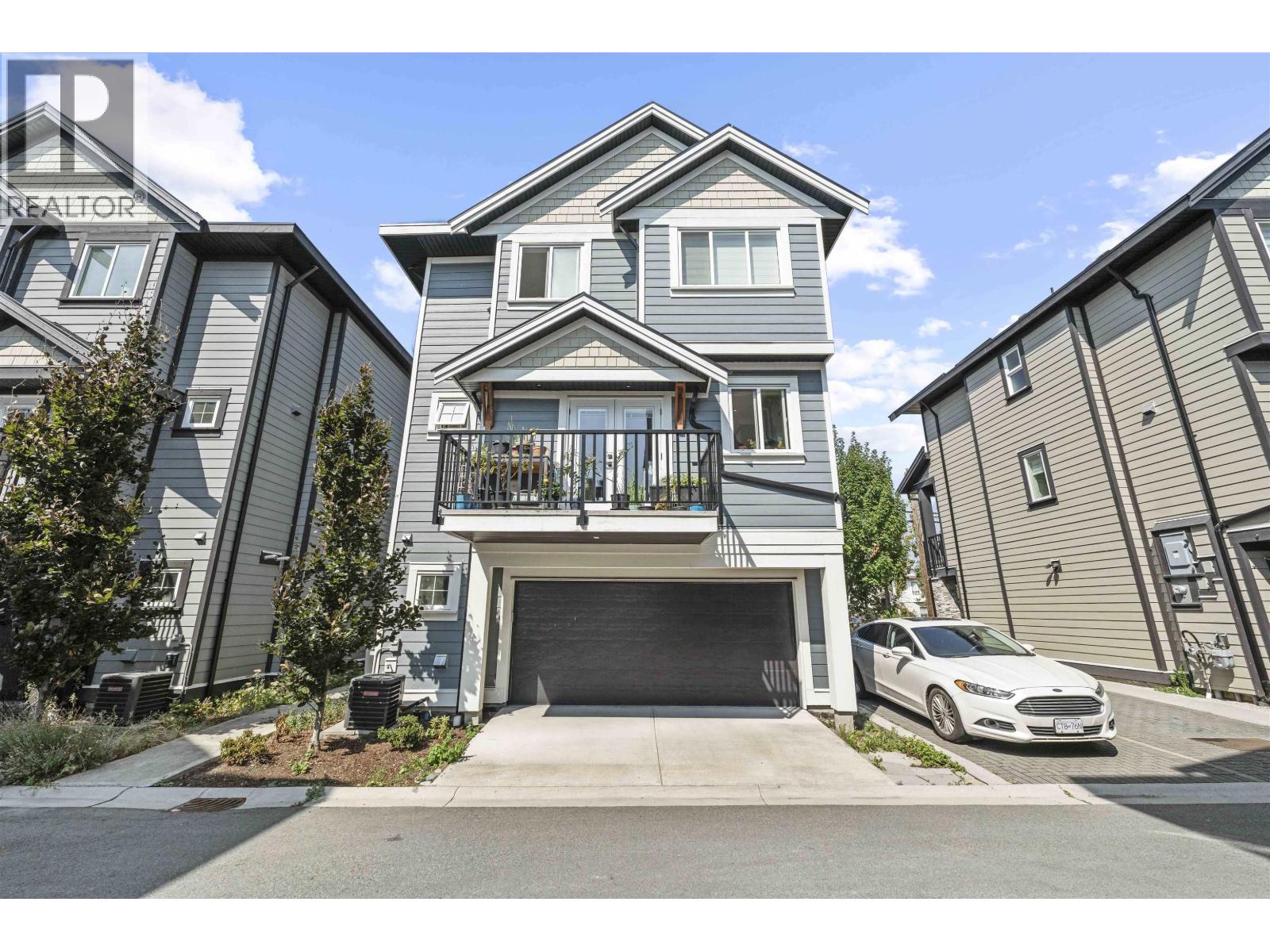 4 608 Ewen Avenue, New Westminster, British Columbia  V3M 0H6 - Photo 2 - R3042182