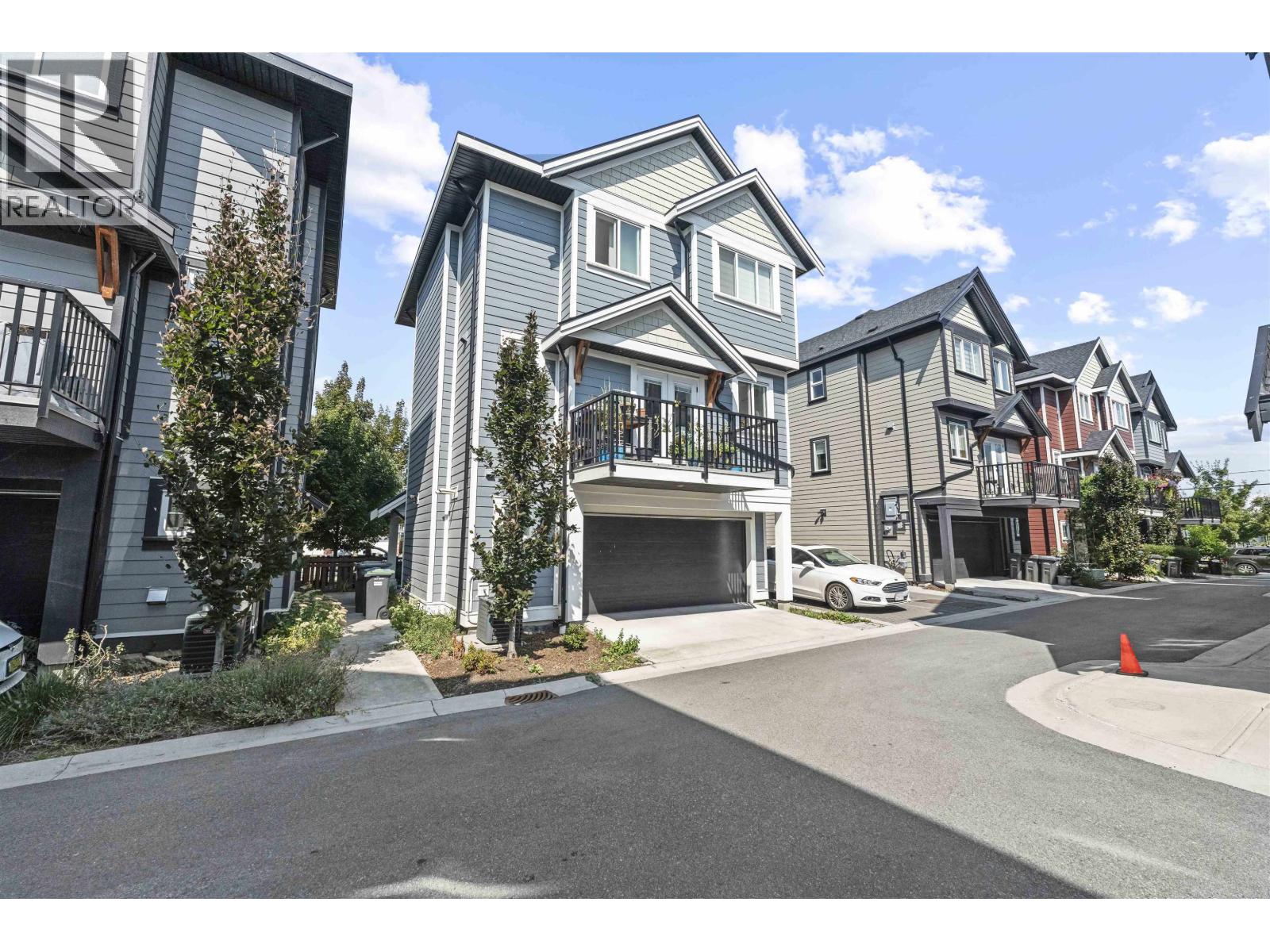4 608 Ewen Avenue, New Westminster, British Columbia  V3M 0H6 - Photo 3 - R3042182