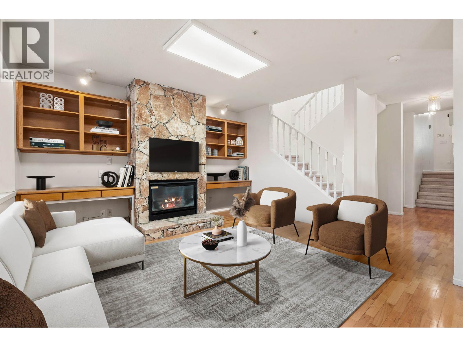 5543 Fleming Street, Vancouver, British Columbia  V5P 3G1 - Photo 4 - R3042187