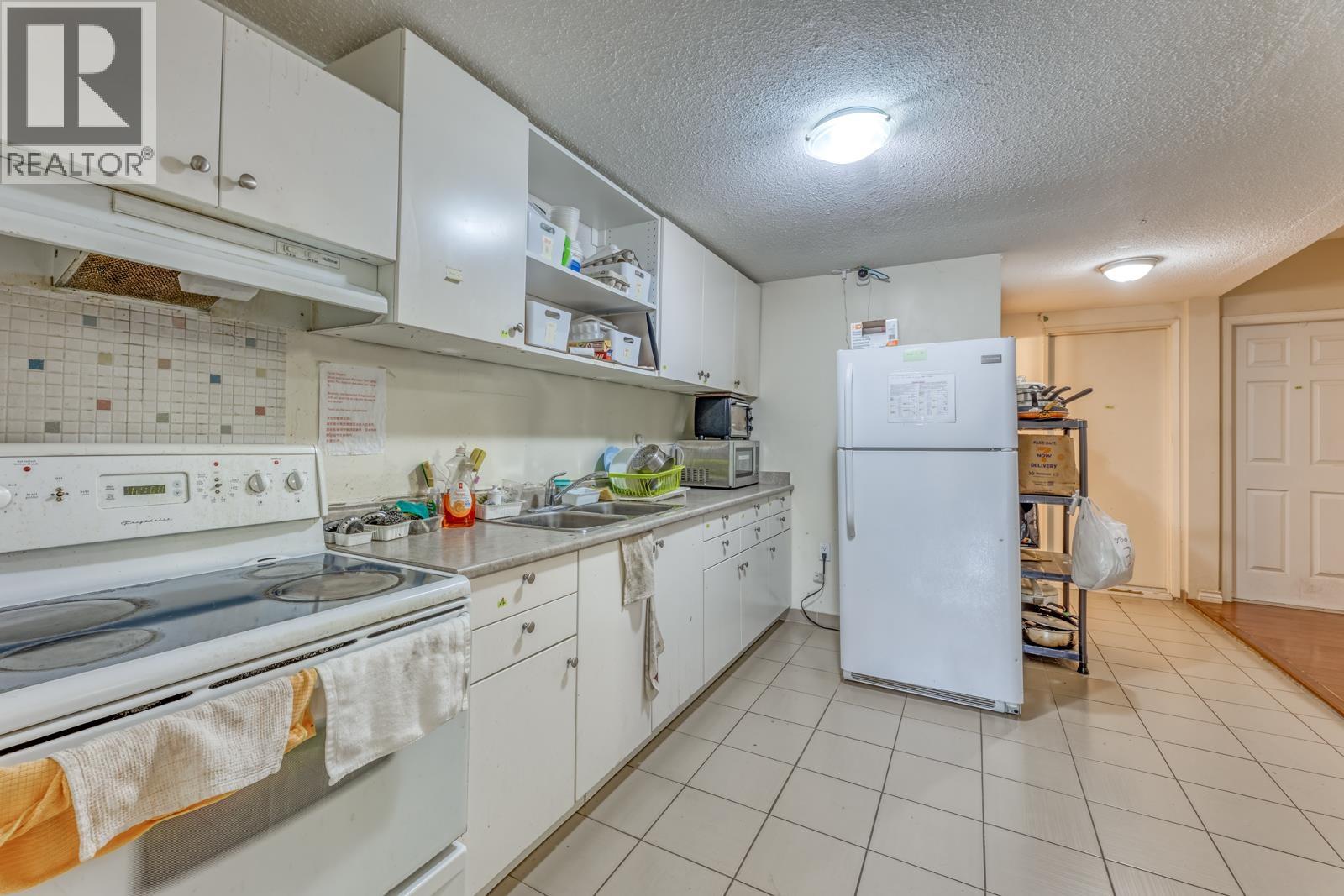3302 E 5th Avenue, Vancouver, British Columbia  V5M 1P4 - Photo 3 - R3042210