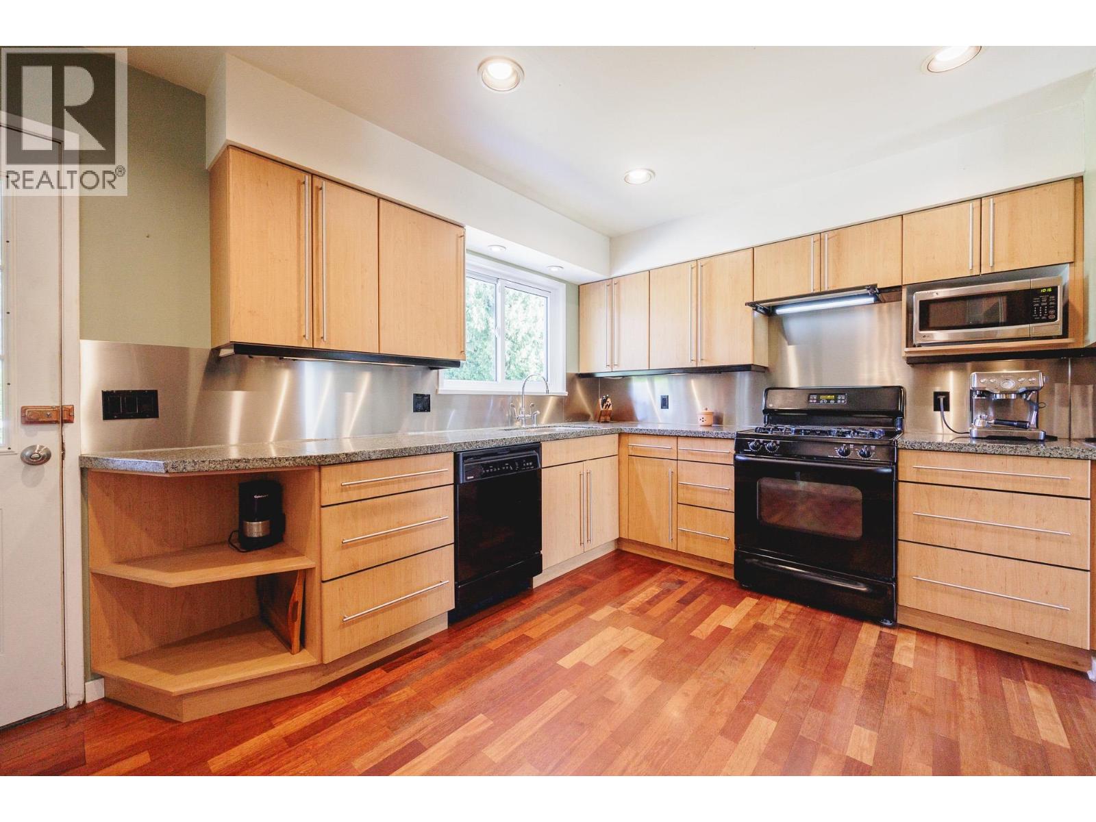 1444 Eastern Drive, Port Coquitlam, British Columbia  V3C 2S4 - Photo 11 - R3042256