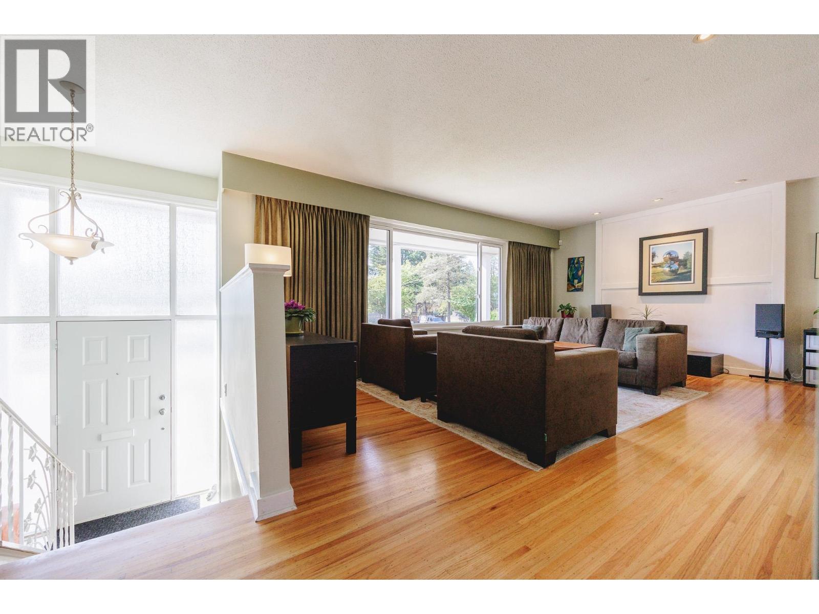 1444 Eastern Drive, Port Coquitlam, British Columbia  V3C 2S4 - Photo 3 - R3042256