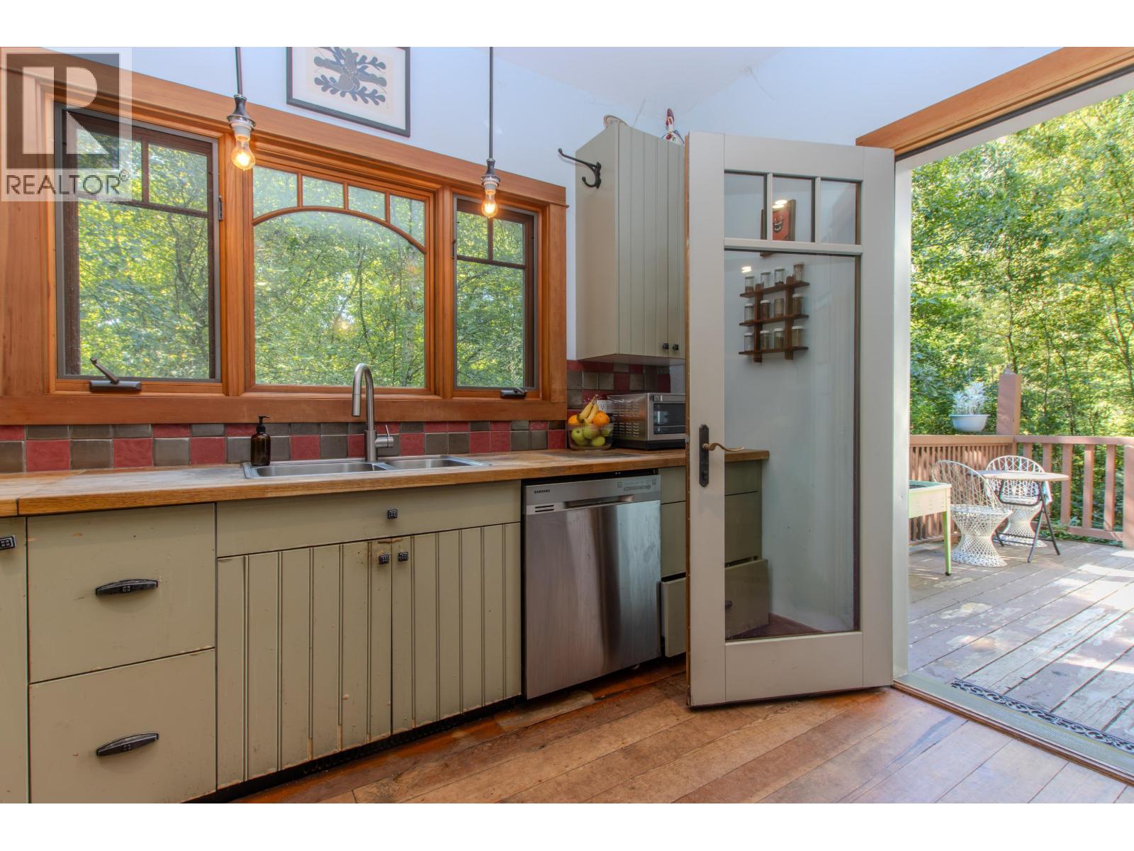 41645 Government Road, Squamish, British Columbia  V0N 1H0 - Photo 20 - C8071352