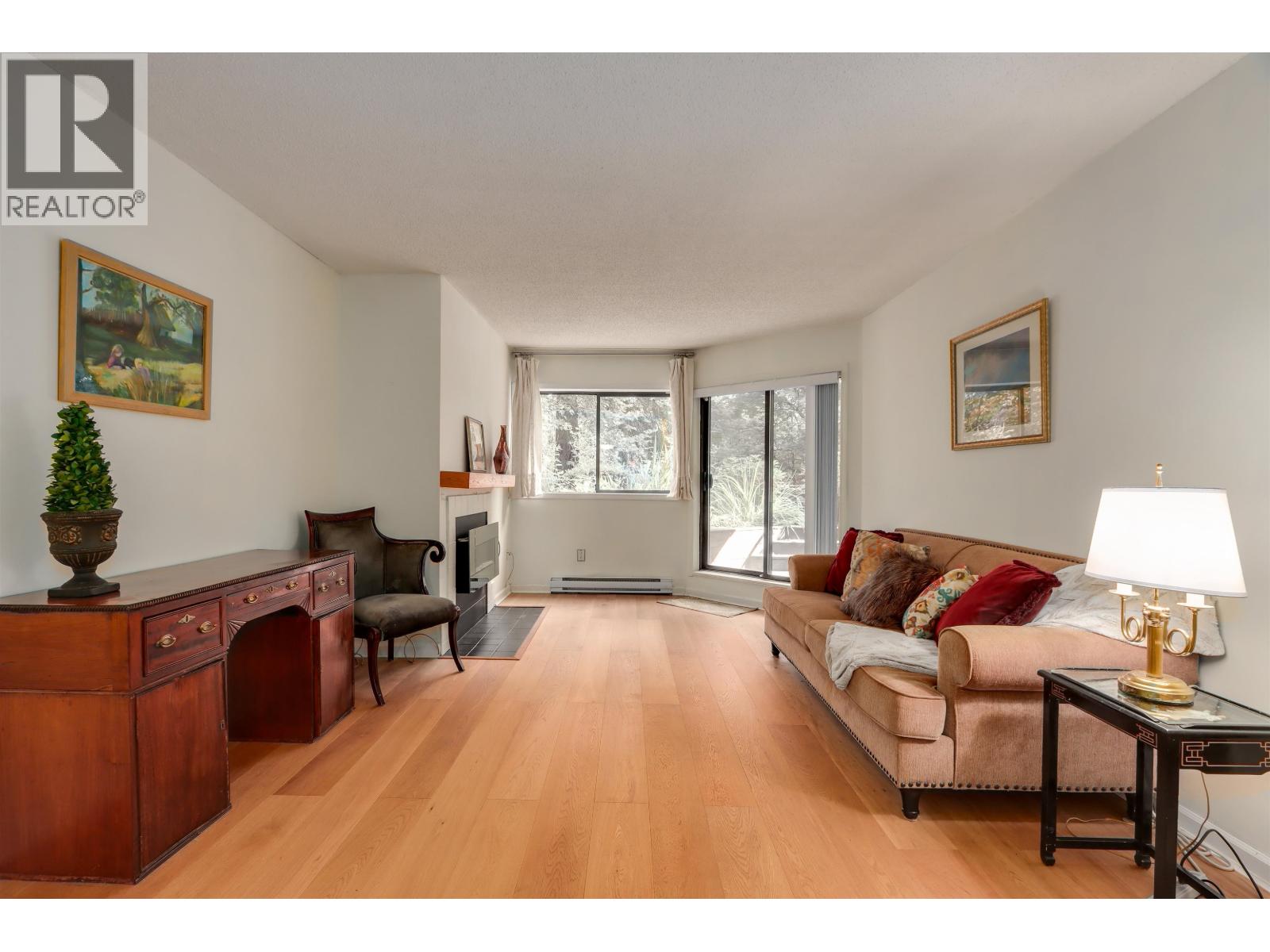 G04 1690 Augusta Avenue, Burnaby, British Columbia  V5A 2V6 - Photo 3 - R3042244