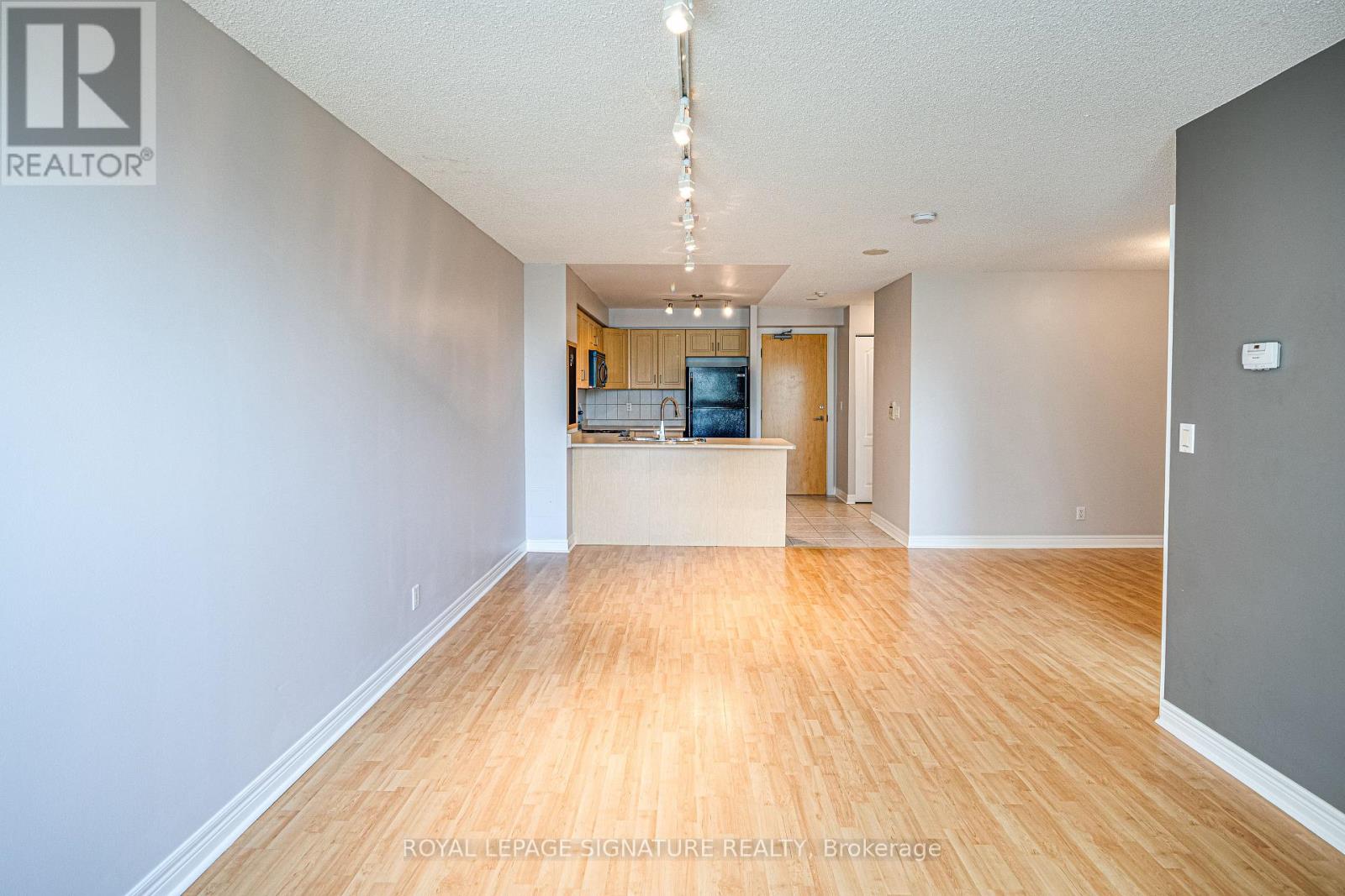 402 - 212 Eglinton Avenue, Toronto, Ontario  M4P 0A3 - Photo 12 - C12375225