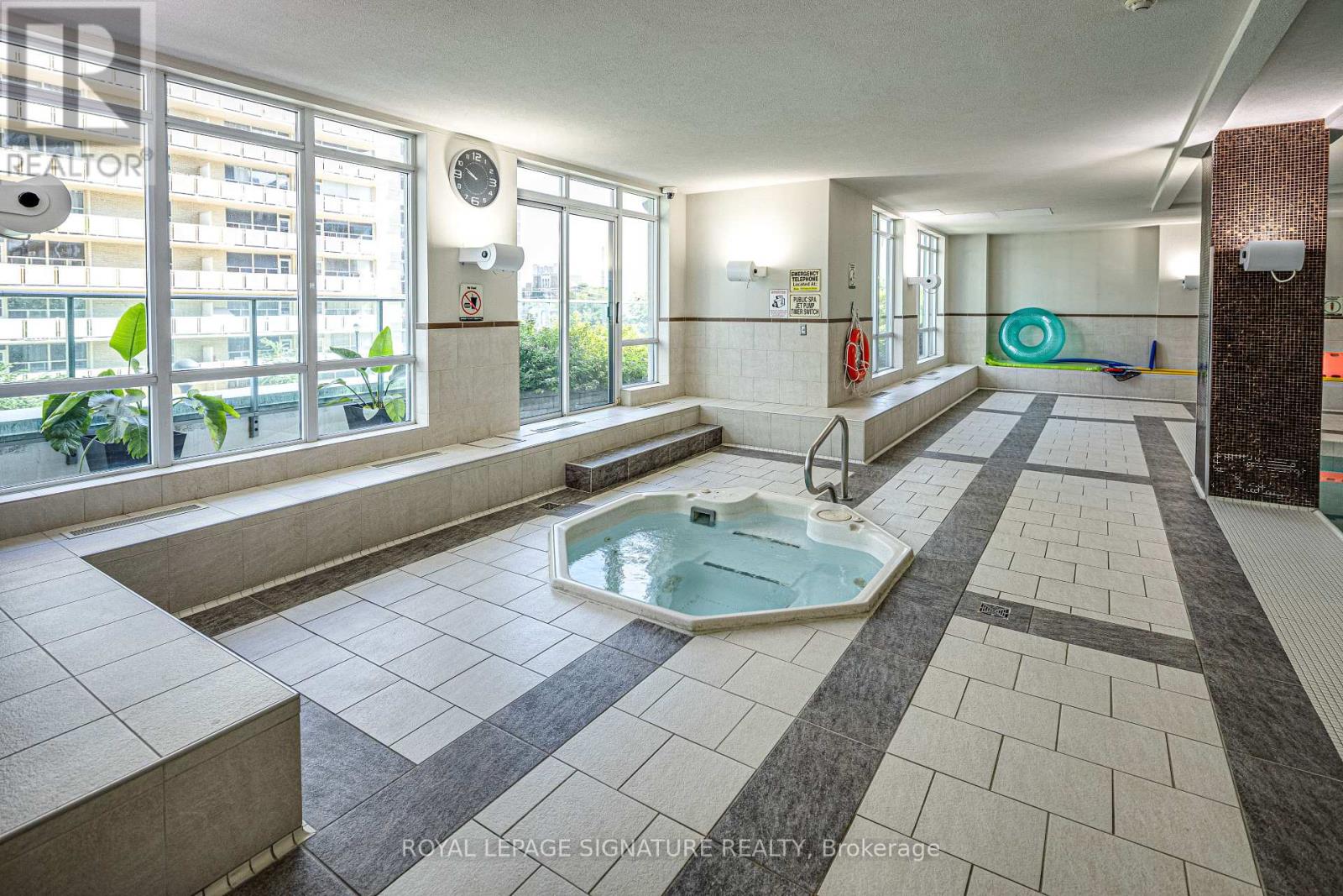 402 - 212 Eglinton Avenue, Toronto, Ontario  M4P 0A3 - Photo 20 - C12375225