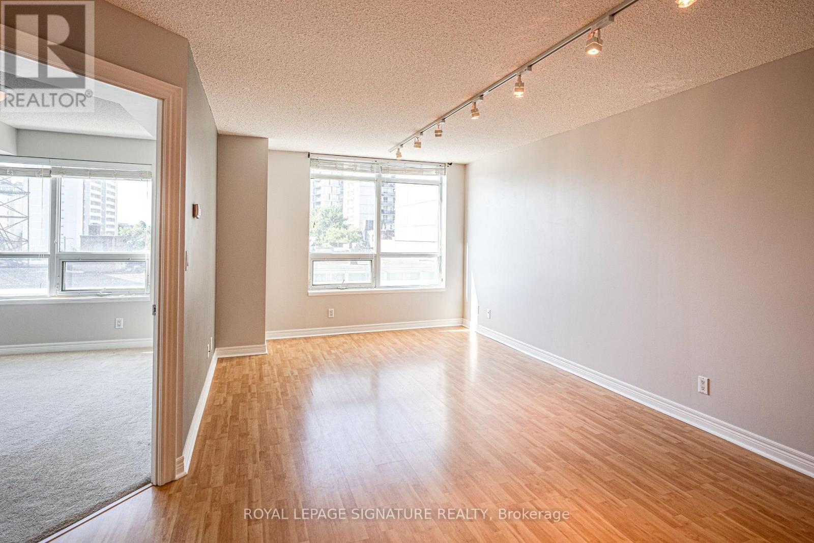 402 - 212 Eglinton Avenue, Toronto, Ontario  M4P 0A3 - Photo 7 - C12375225