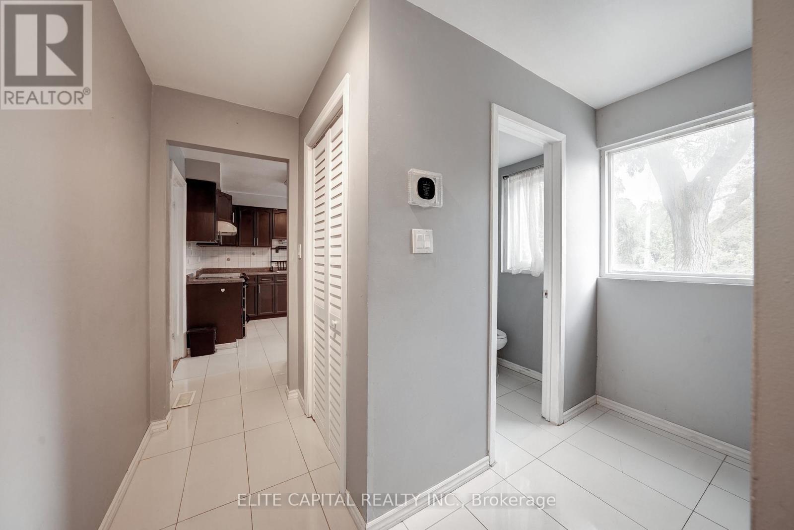 62 Courville Coach Way, Toronto, Ontario  M2J 3V5 - Photo 10 - C12375279