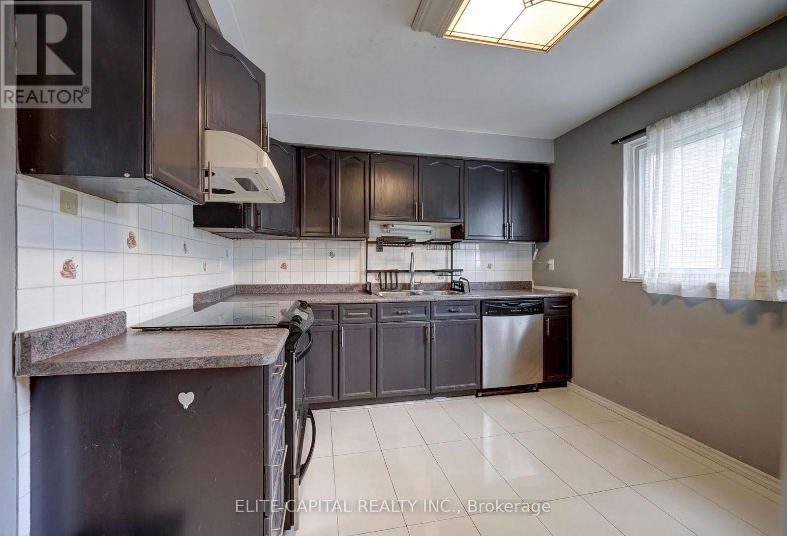 62 Courville Coach Way, Toronto, Ontario  M2J 3V5 - Photo 11 - C12375279