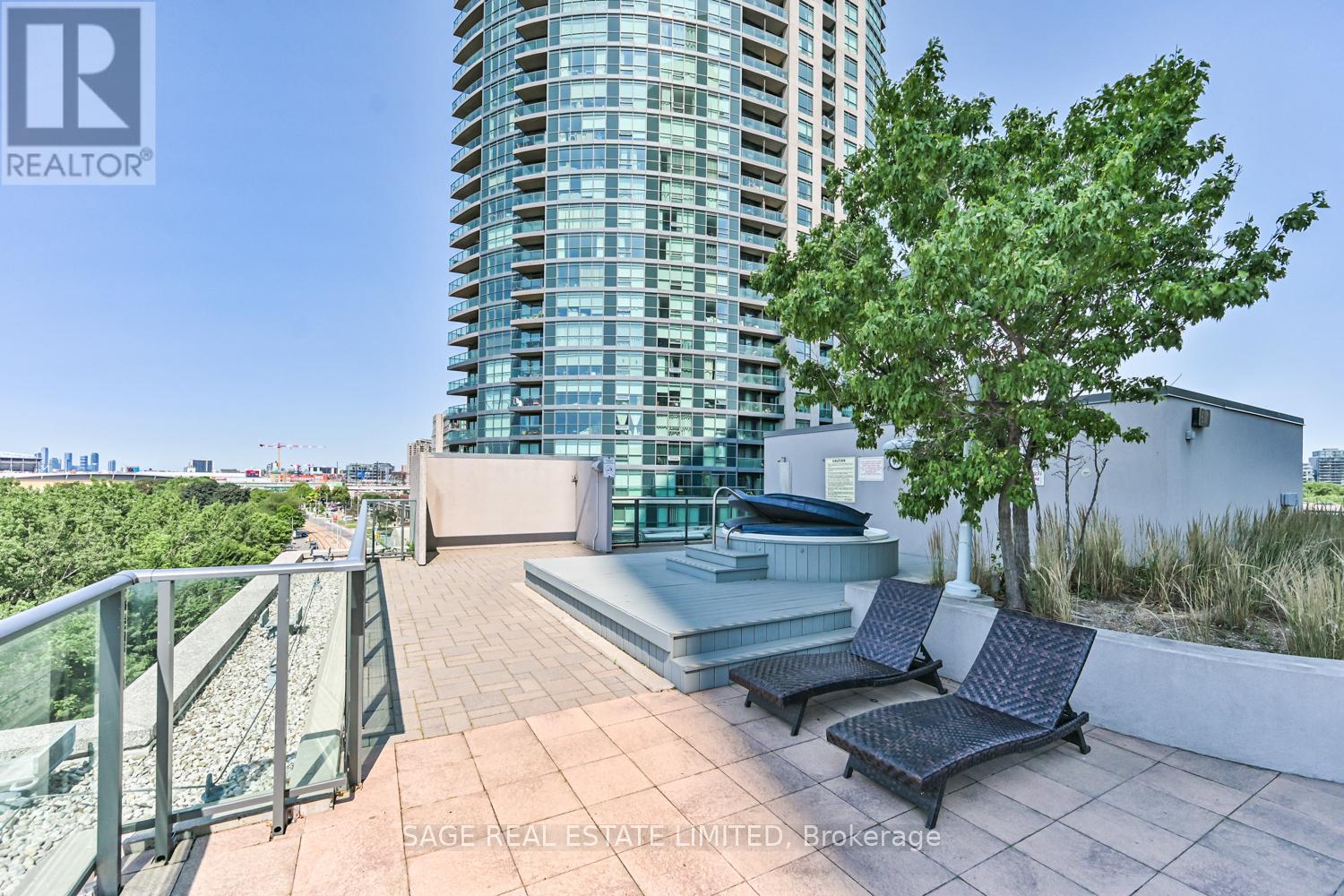 702 - 215 Fort York Boulevard, Toronto, Ontario  M5V 4A2 - Photo 28 - C12375320