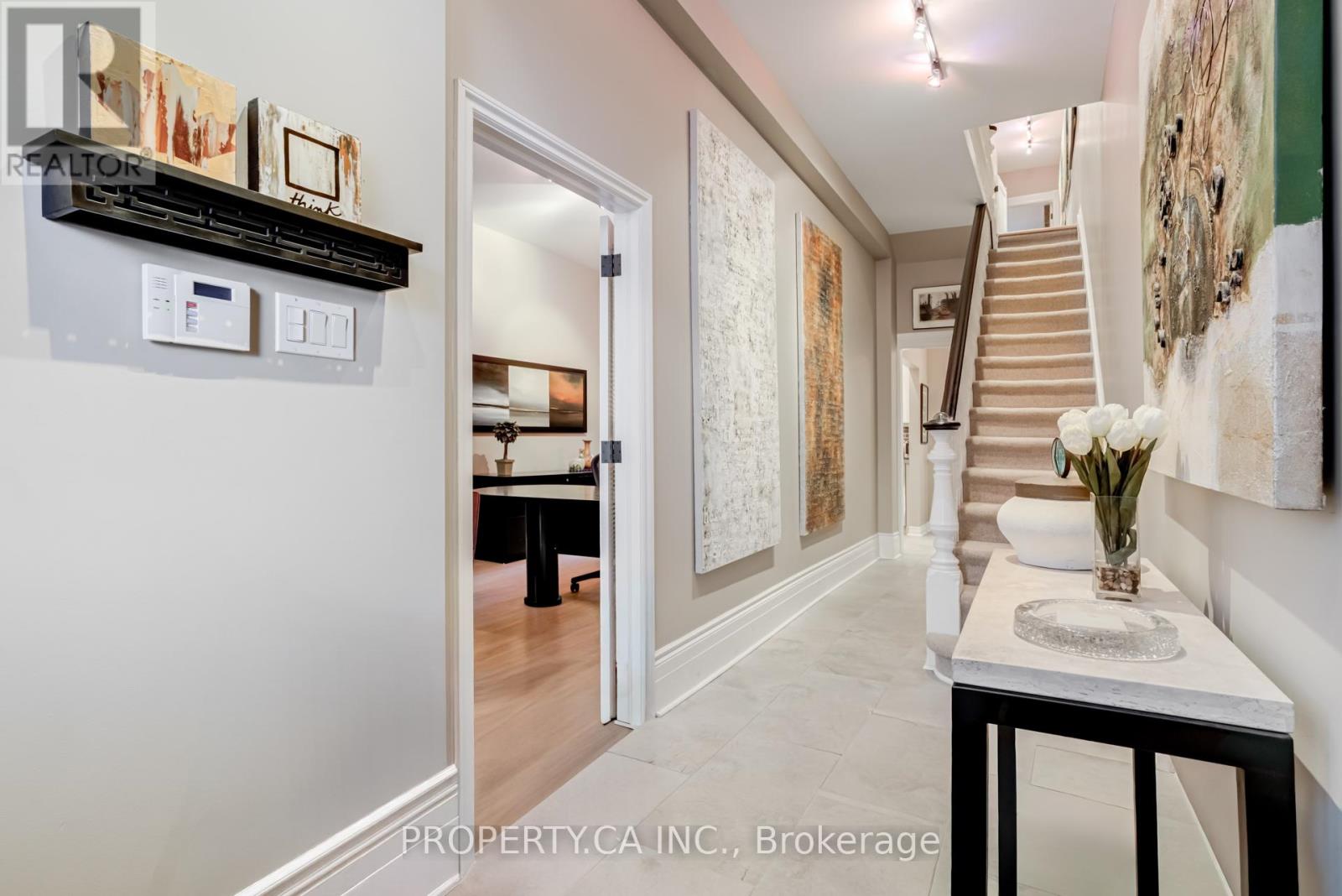 Property at 110 BERKELEY STREET image 5