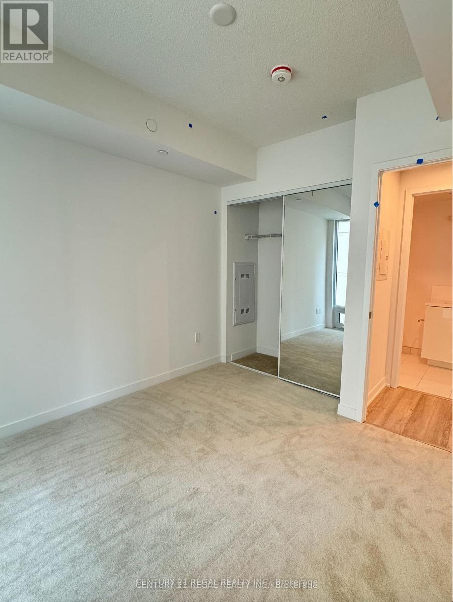 402 - 238 Simcoe Street, Toronto, Ontario  M5T 0E2 - Photo 9 - C12375329