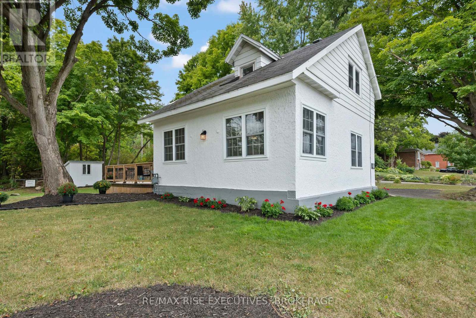 425 King Street W, Gananoque, Ontario  K7G 2G8 - Photo 3 - X12356607