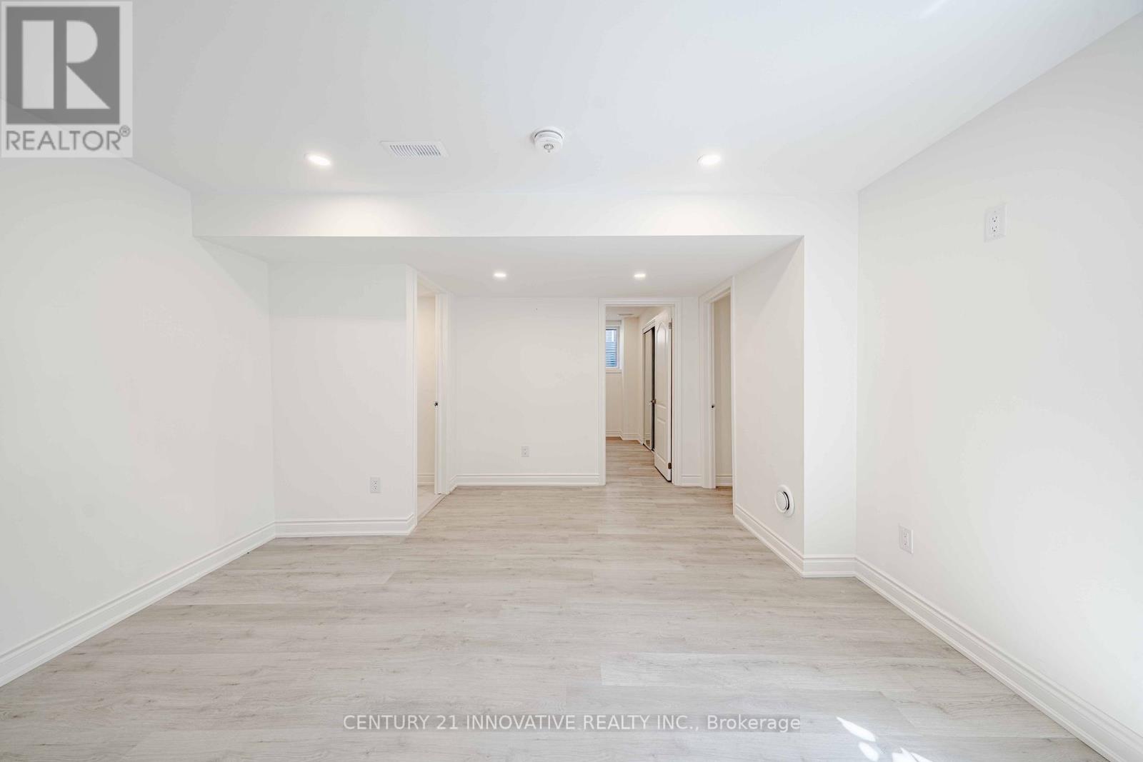 Bsmt - 921 Langford Boulevard, Bradford West Gwillimbury, Ontario  L3Z 4J2 - Photo 4 - N12375258