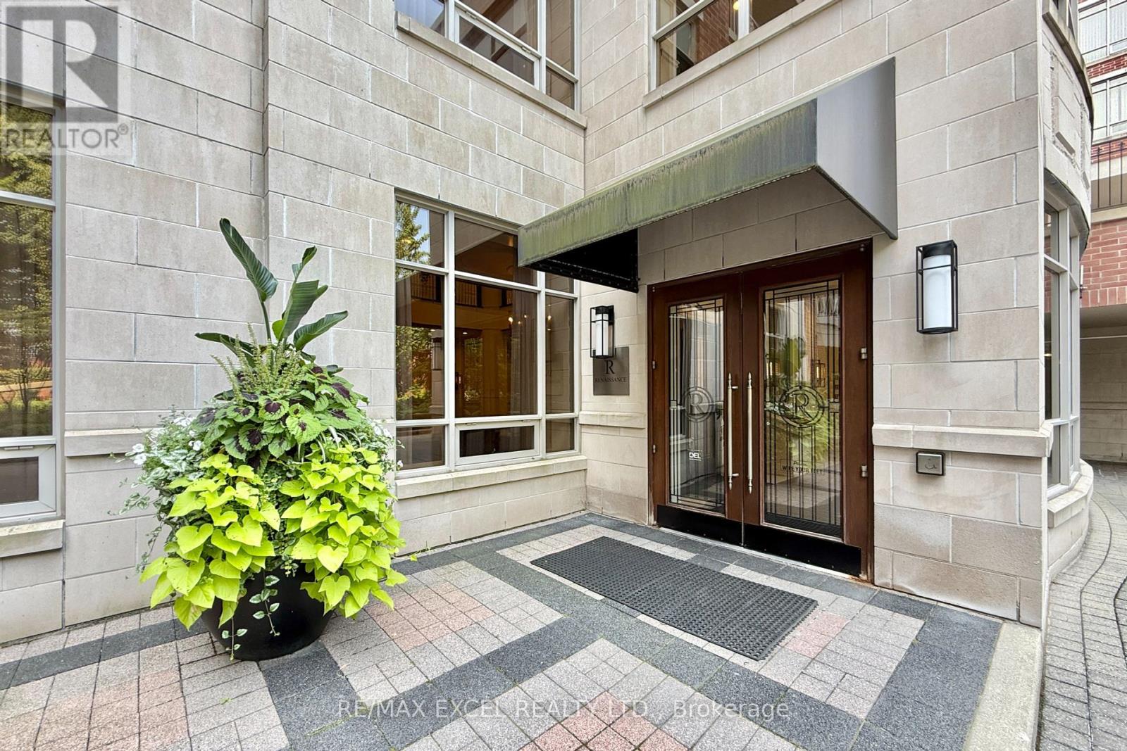 408 - 10101 Yonge Street N, Richmond Hill, Ontario L4C 0V6 - Photo 3 - N12375291