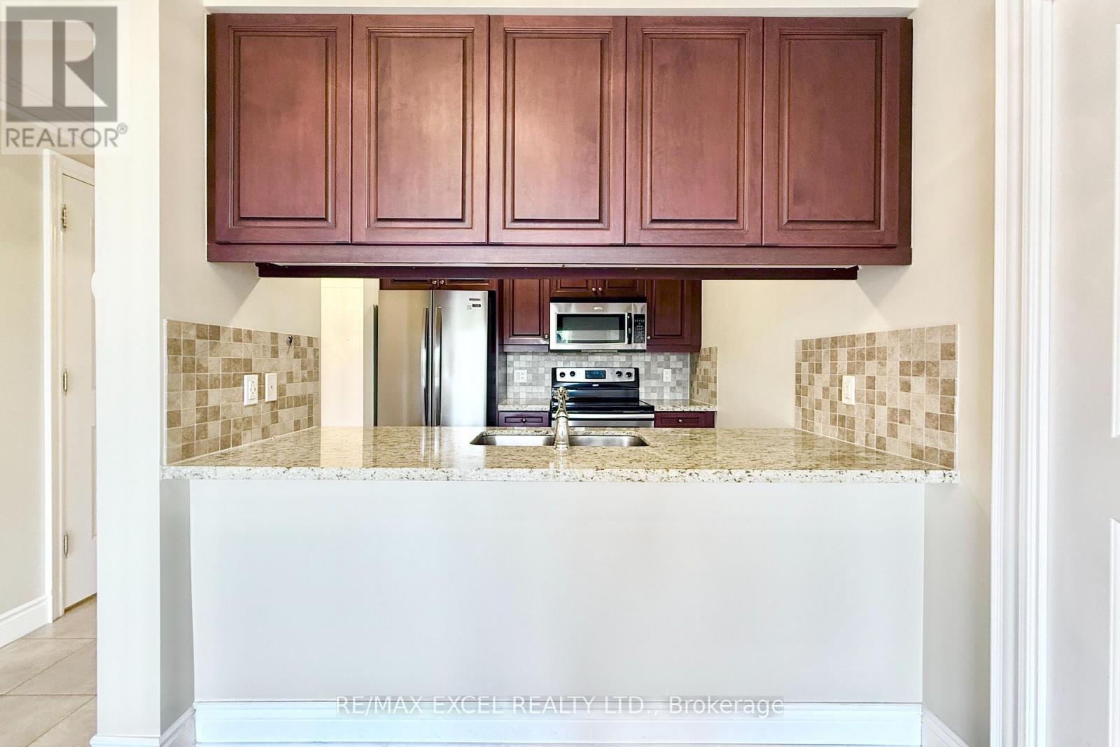 408 - 10101 Yonge Street N, Richmond Hill, Ontario L4C 0V6 - Photo 9 - N12375291