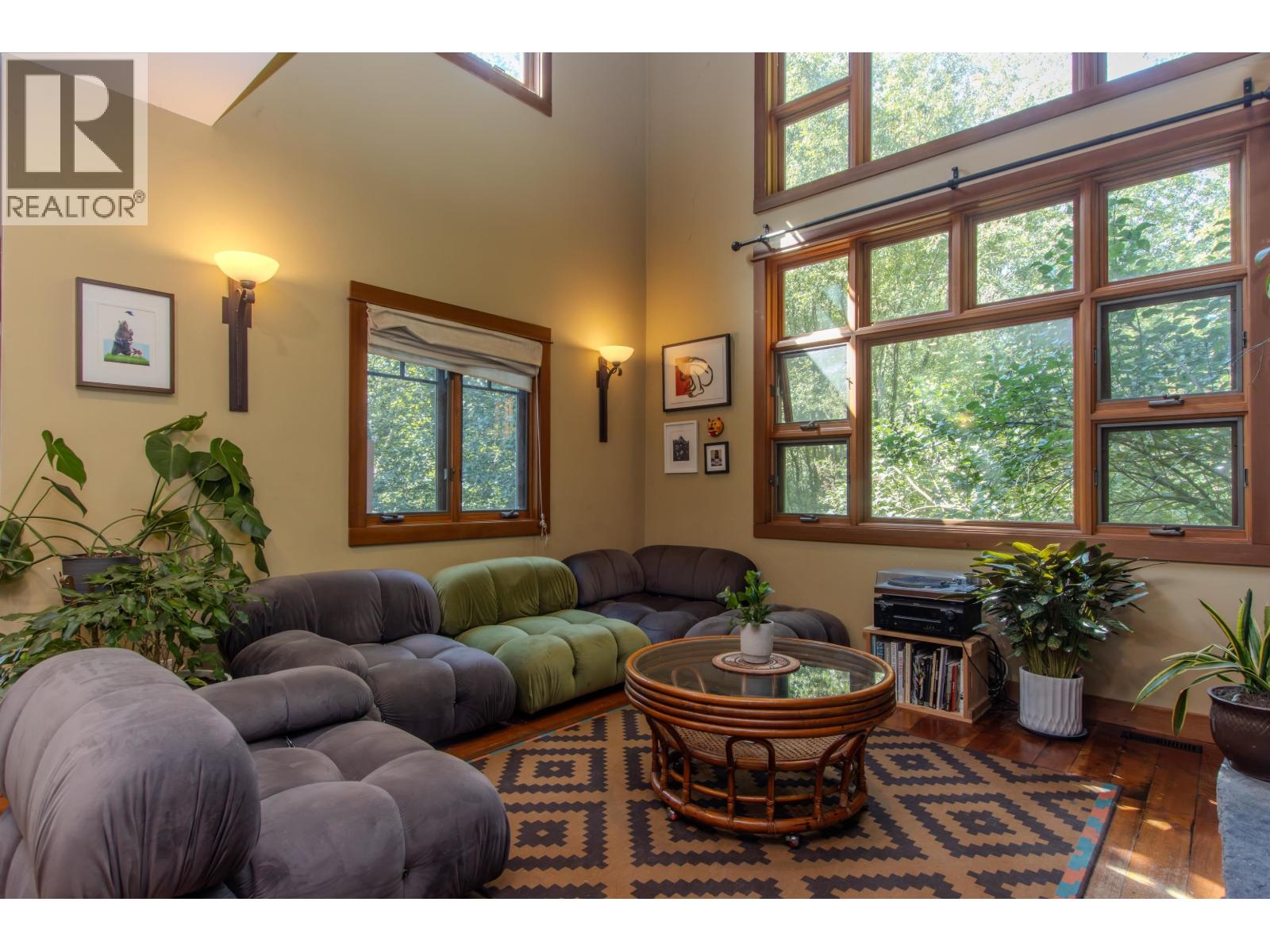 41645 Government Road, Squamish, British Columbia  V0N 1H0 - Photo 14 - R3033074