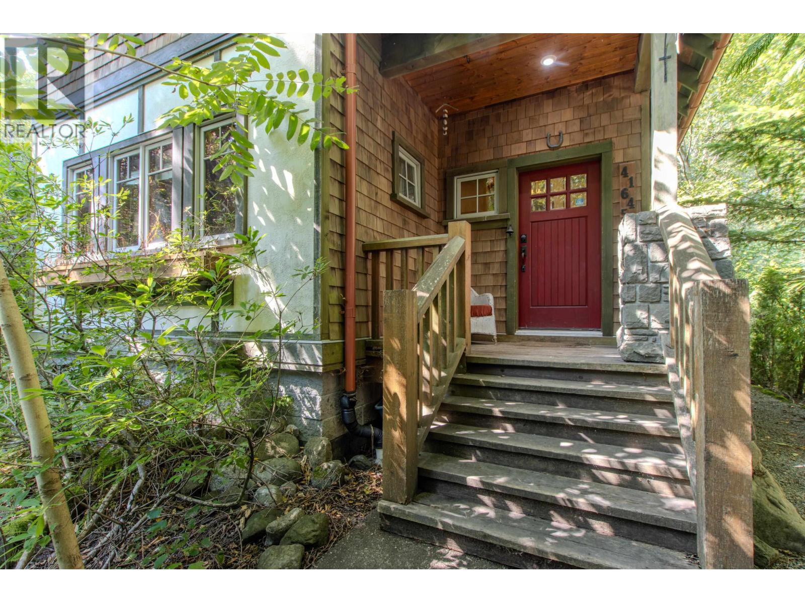 41645 Government Road, Squamish, British Columbia  V0N 1H0 - Photo 2 - R3033074