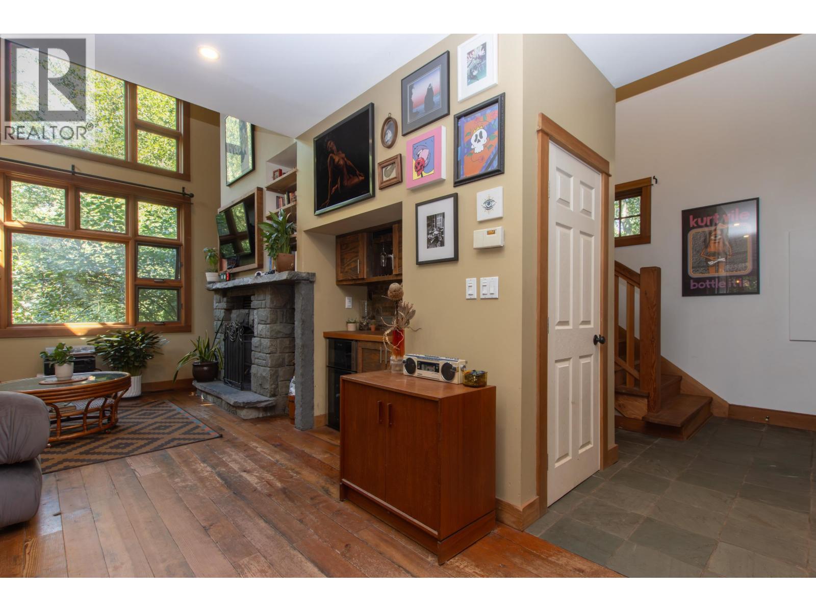 41645 Government Road, Squamish, British Columbia  V0N 1H0 - Photo 13 - R3033074