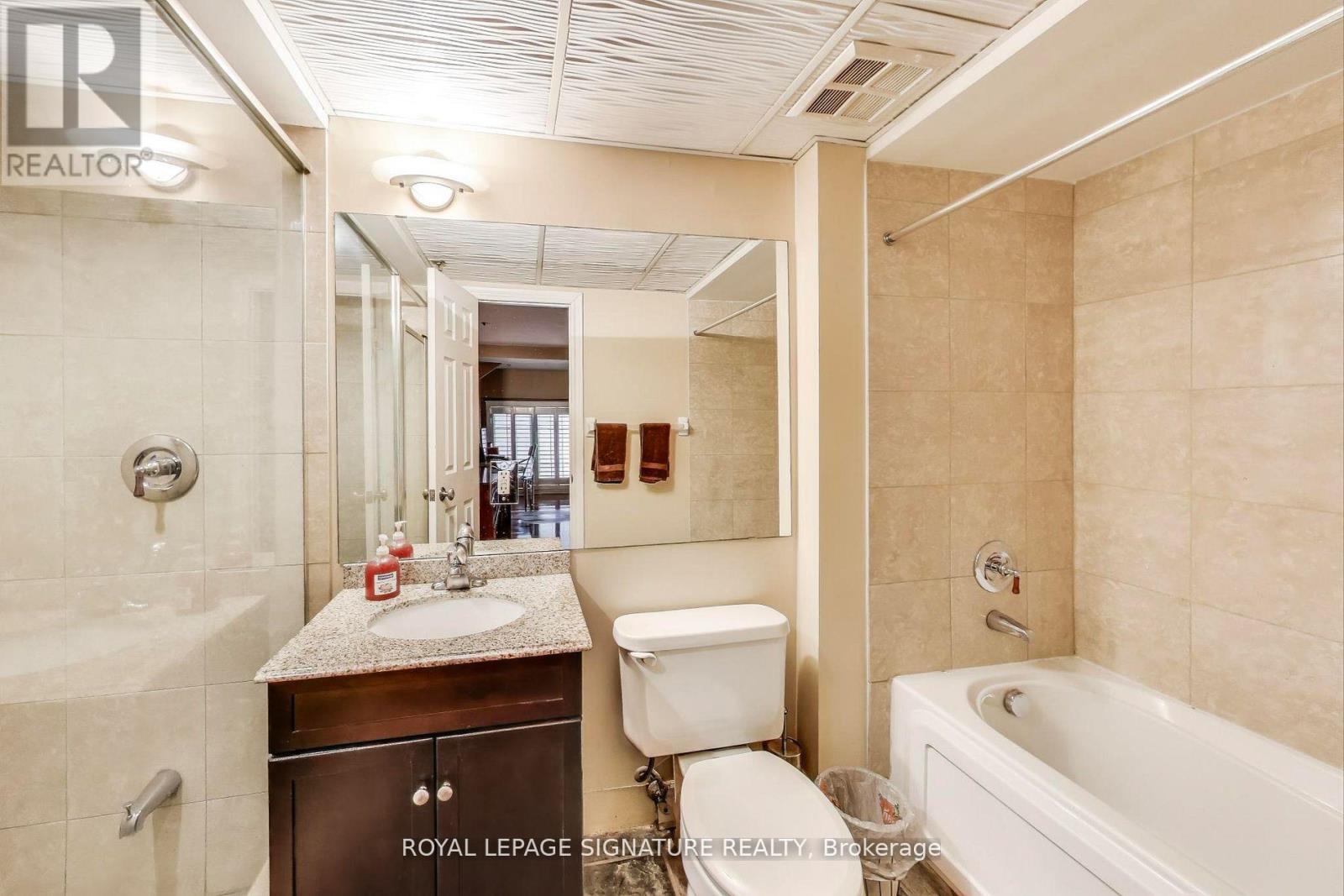 72 St. Patrick Street, Toronto, Ontario  M5T 1V1 - Photo 4 - C12375401